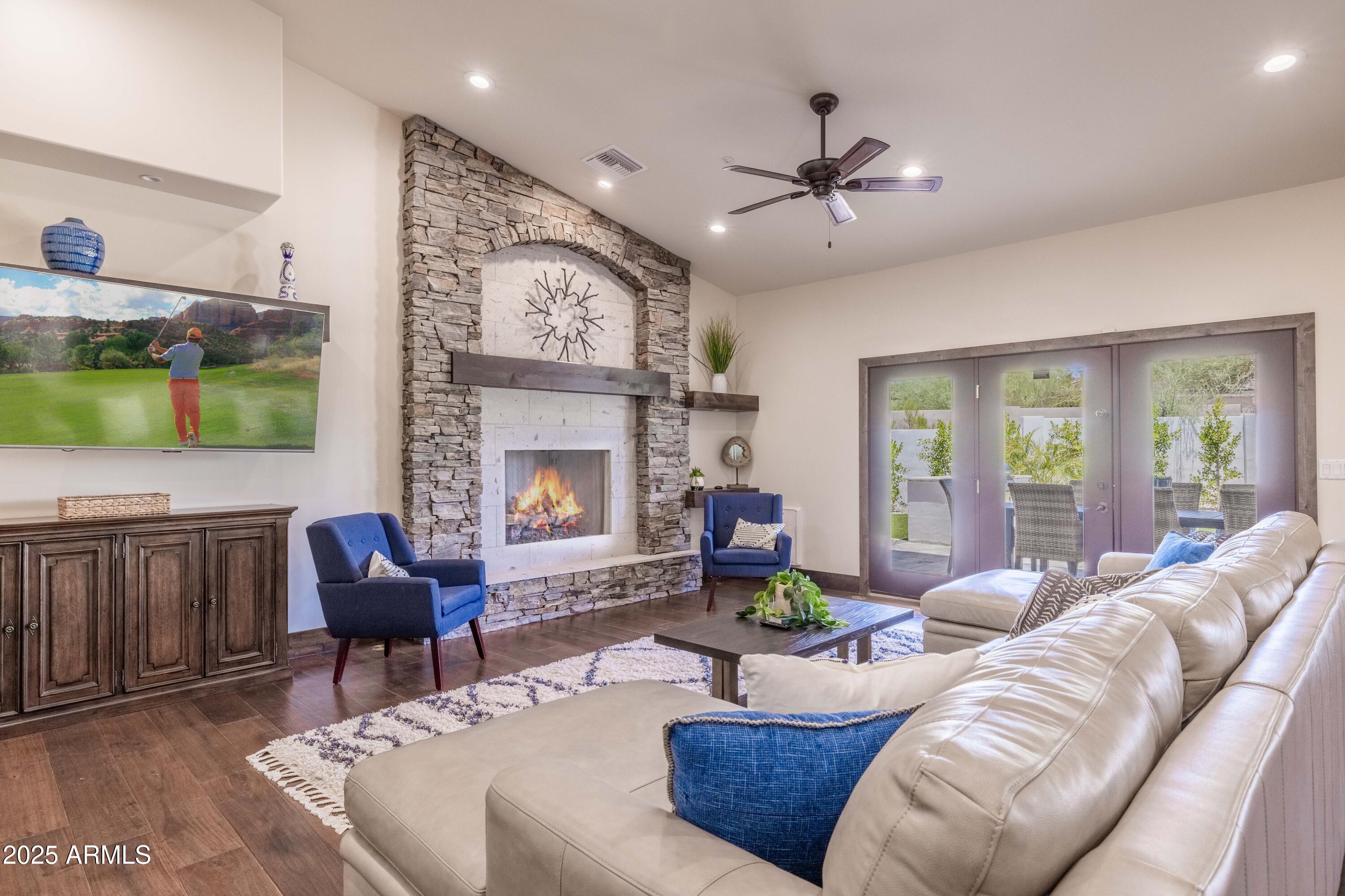 PARADISE HEIGHTS - Residential
