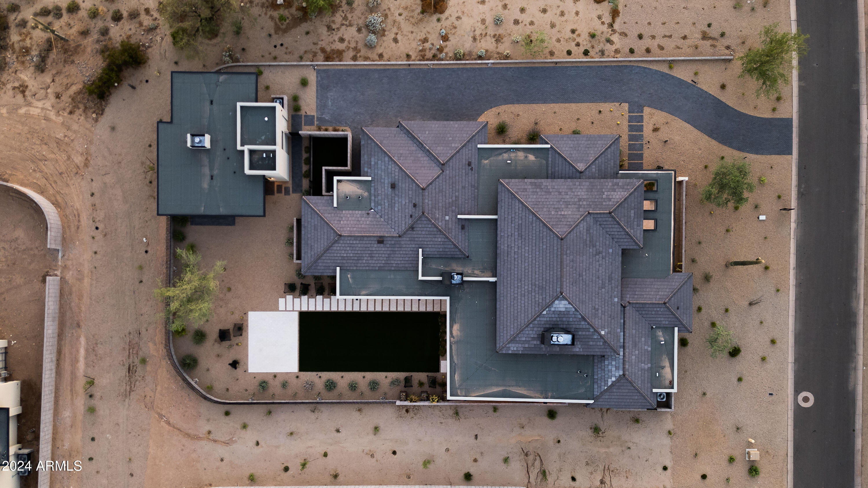 SOLITUDE - Residential