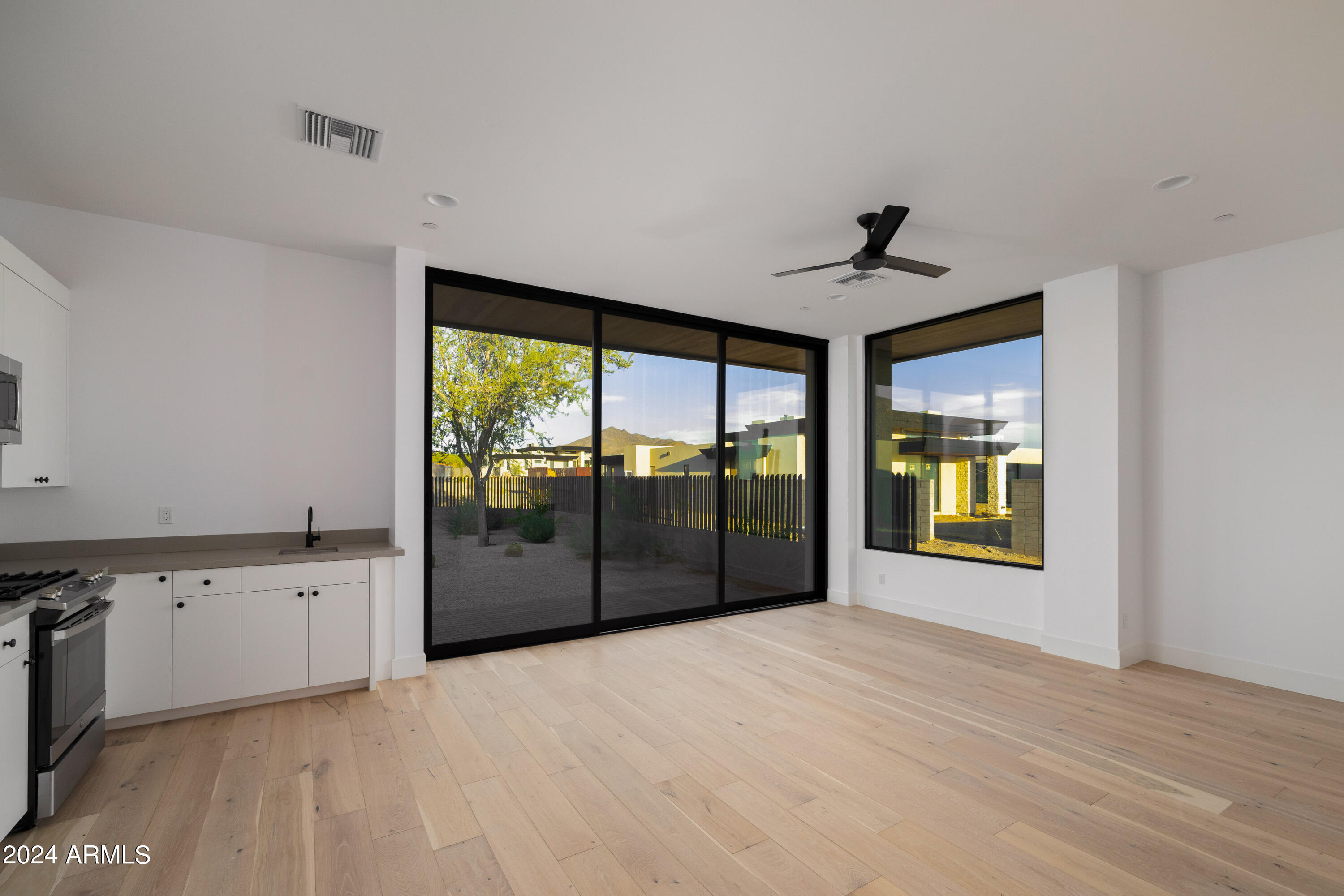 SOLITUDE - Residential