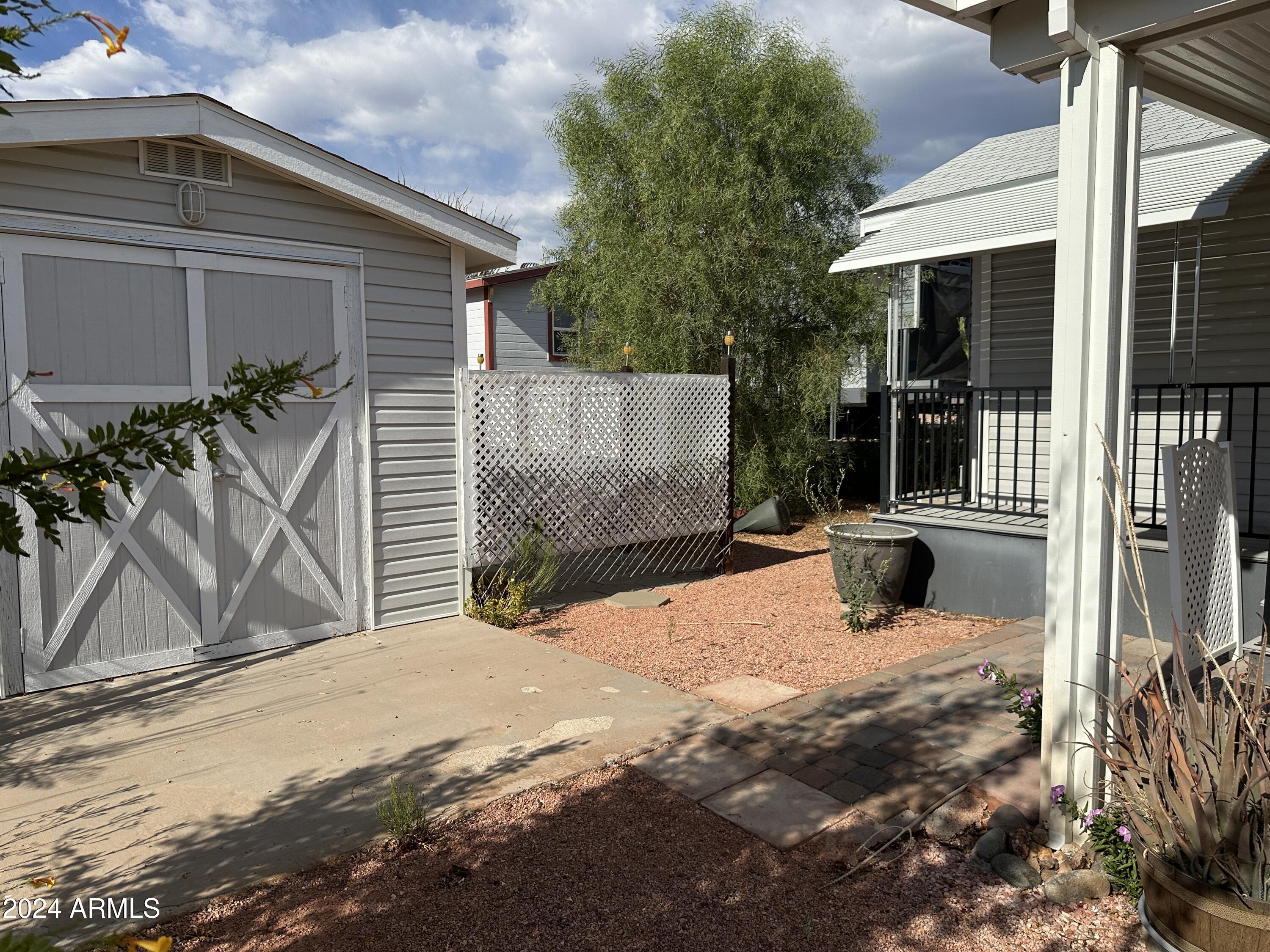 ESCAPEES AT NORTH RANCH - Residential