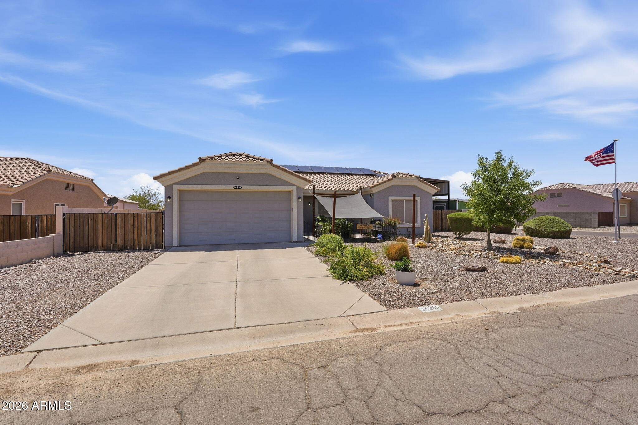 ARIZONA CITY UNIT TWELVE LOT 517 - Residential