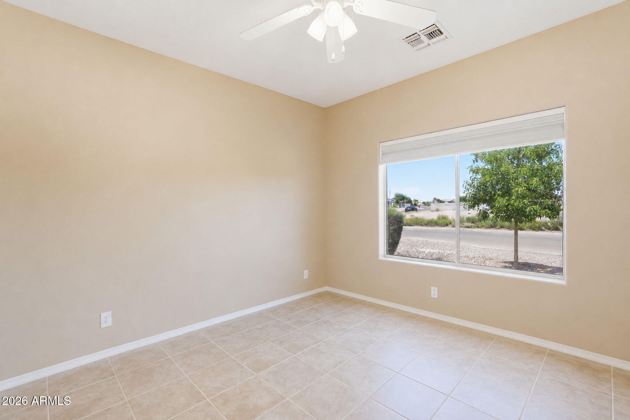 ARIZONA CITY UNIT TWELVE LOT 517 - Residential