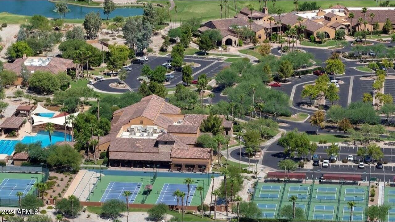 ROBSON RANCH - Residential