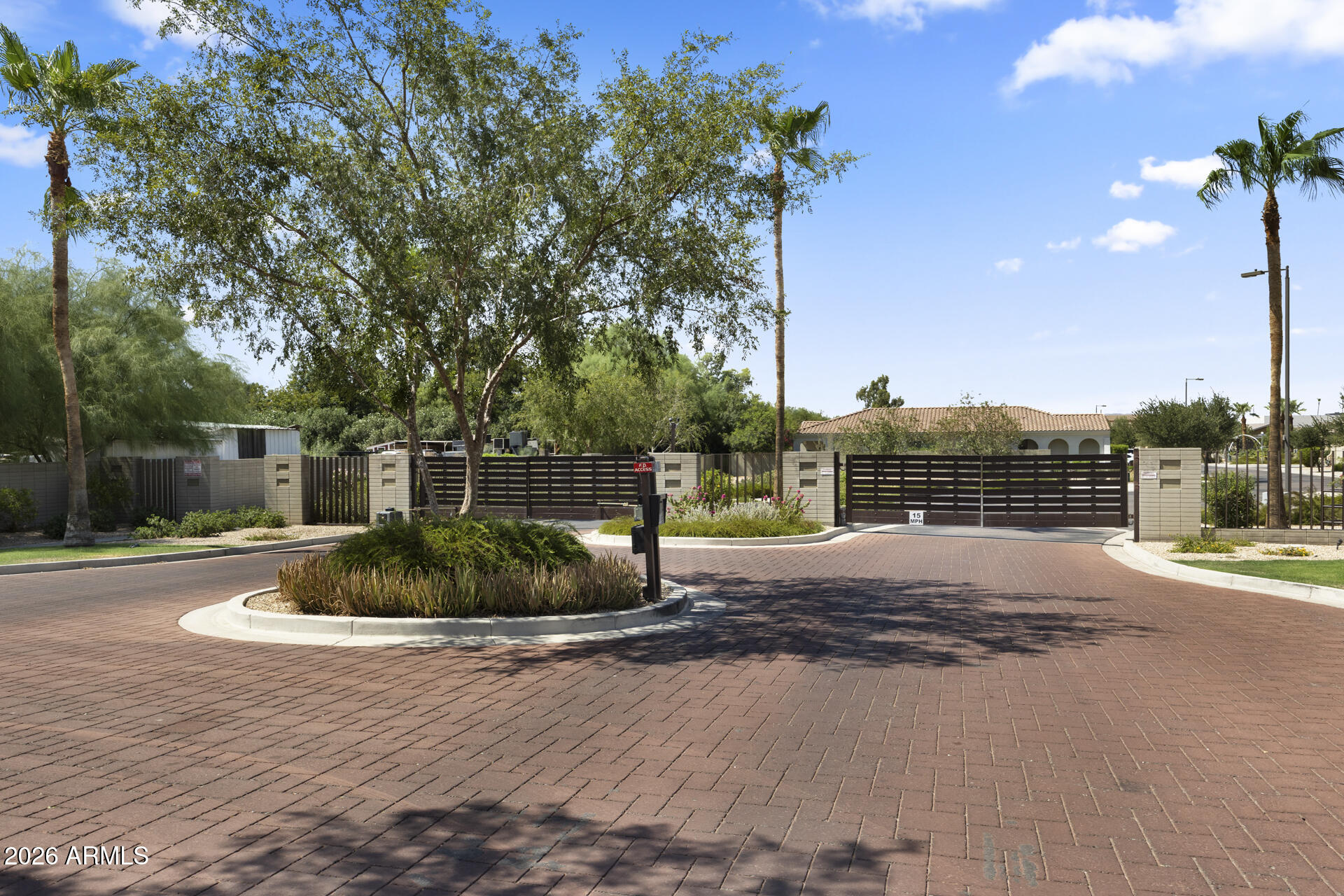 SOUTHERN ENCLAVE - Residential