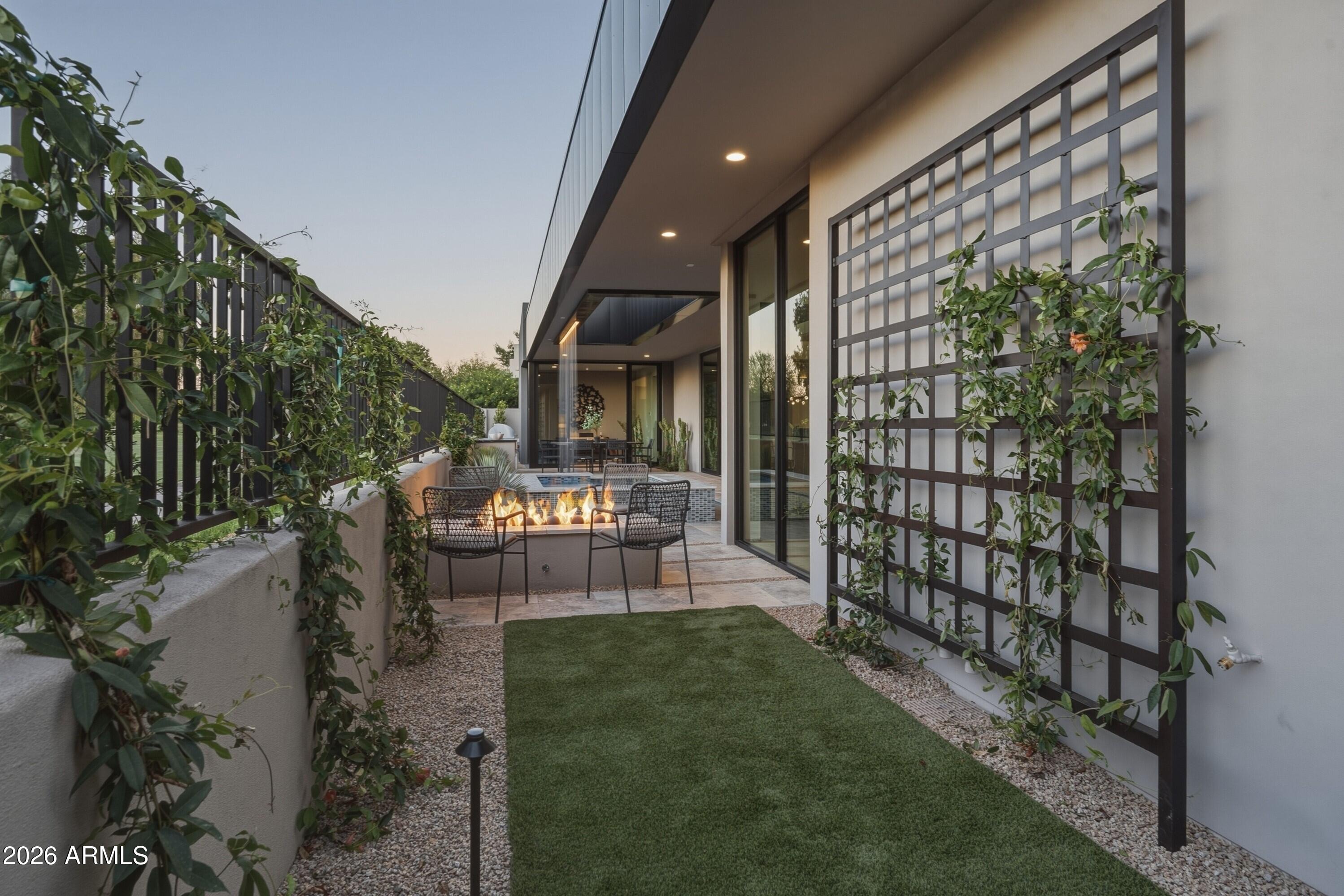 IRONWOOD GOLF VILLAS - Residential