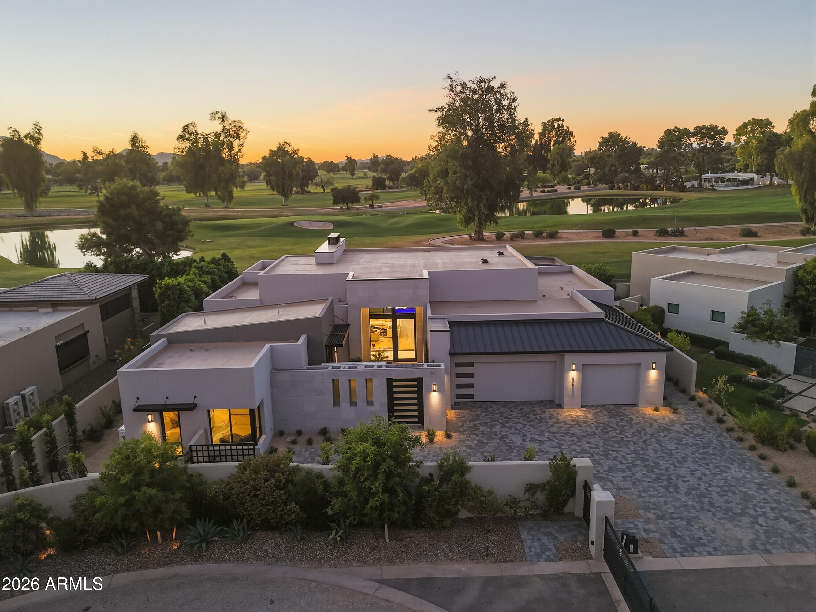 IRONWOOD GOLF VILLAS - Residential