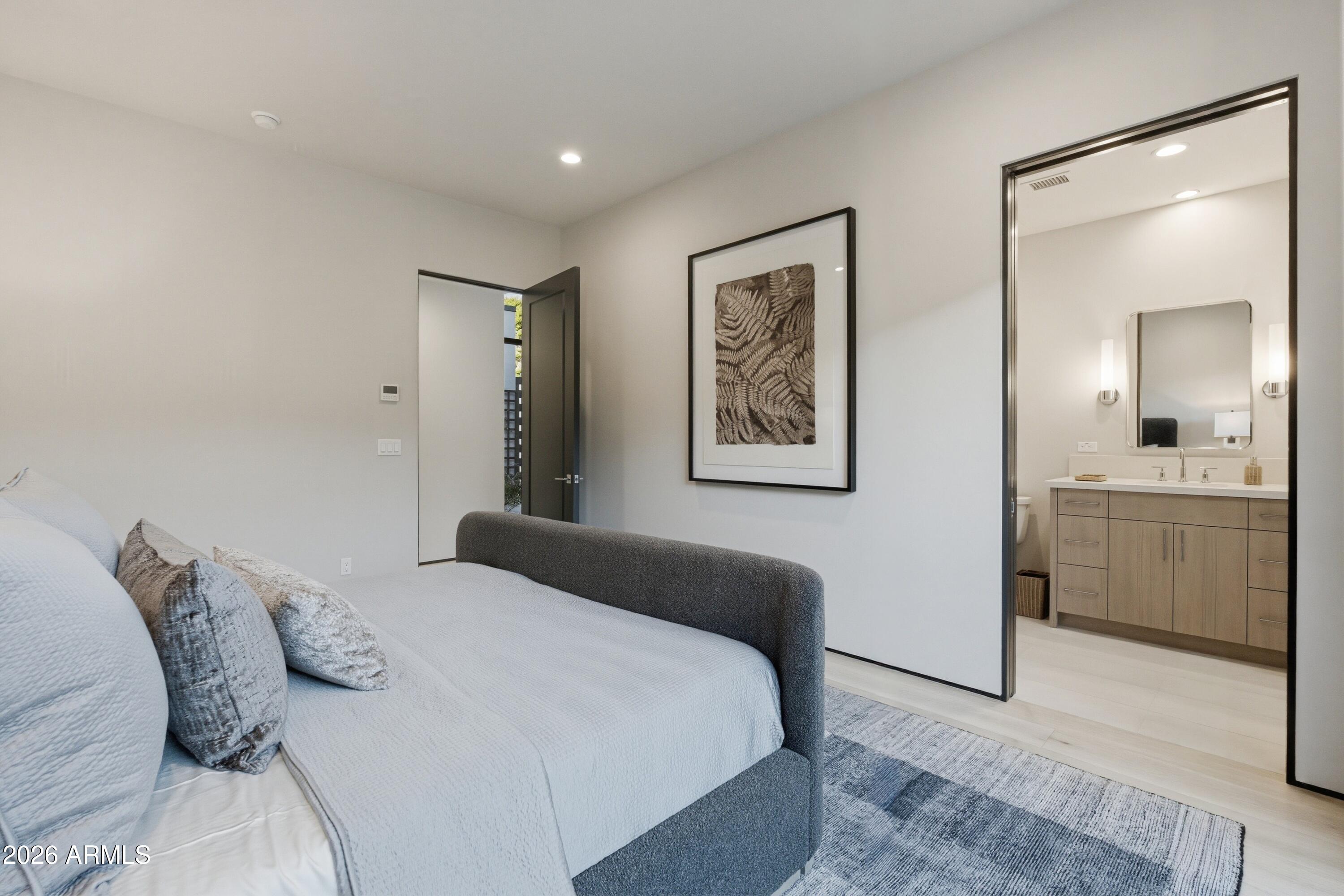 IRONWOOD GOLF VILLAS - Residential