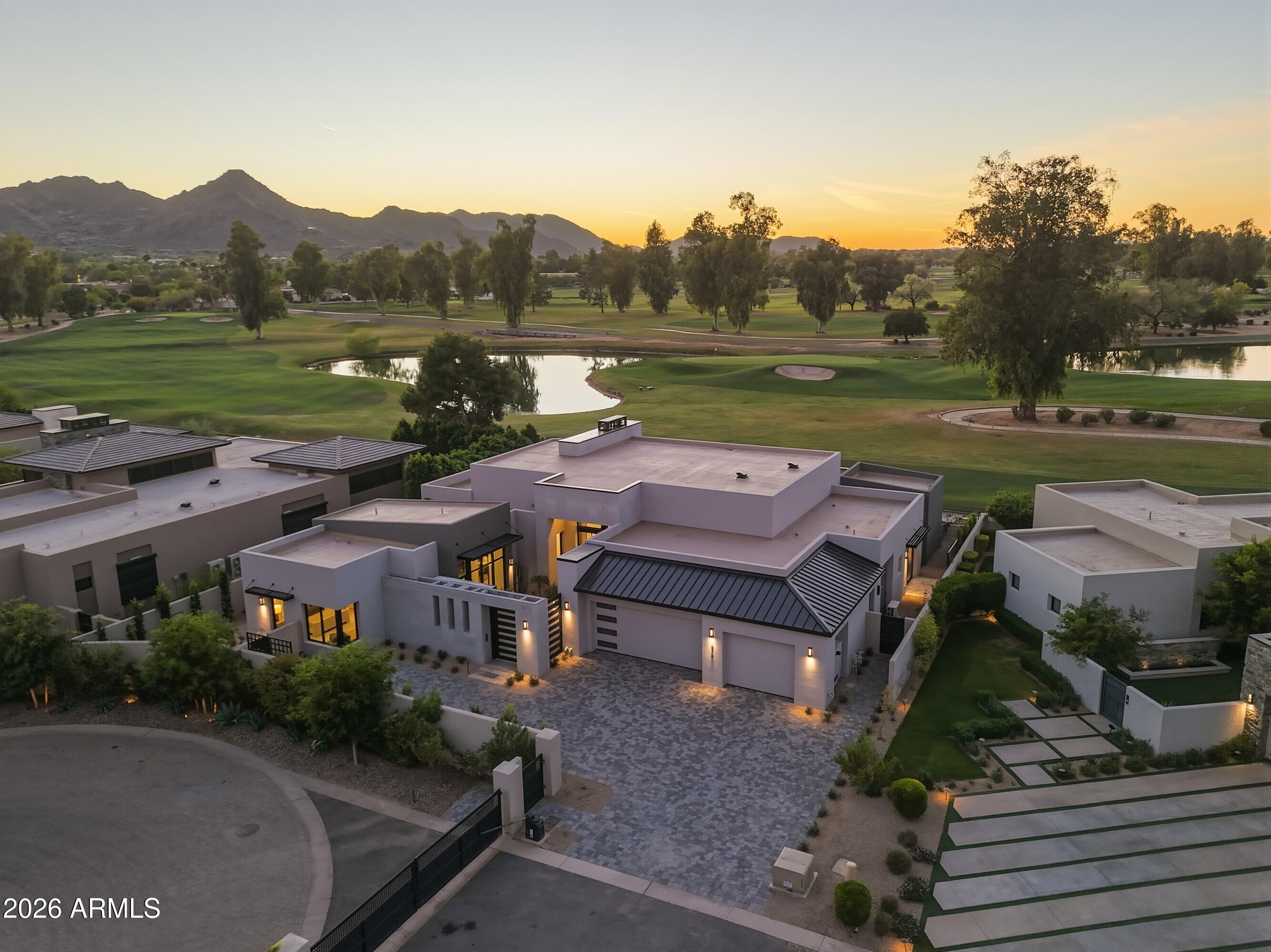 IRONWOOD GOLF VILLAS - Residential
