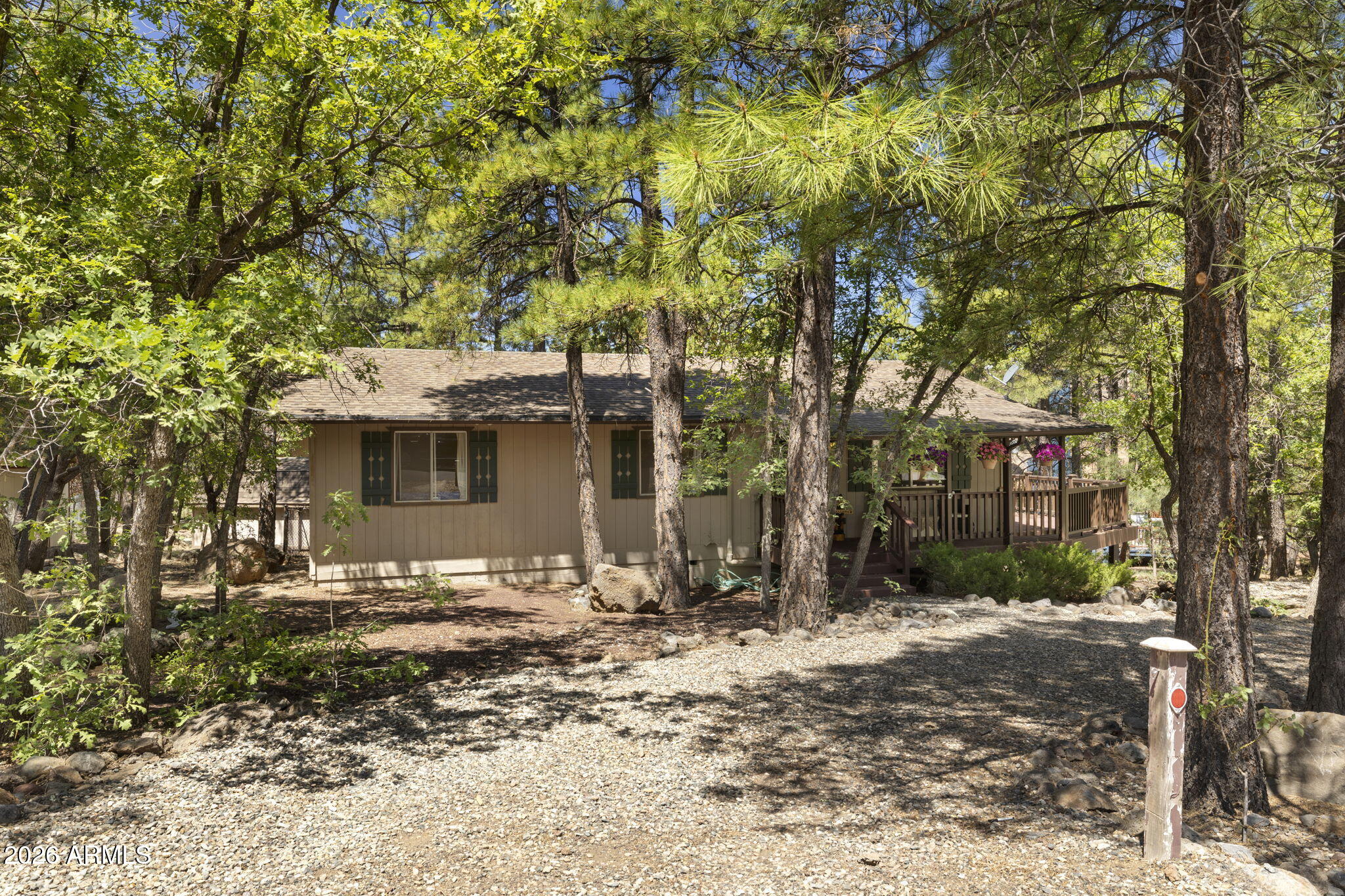 PINEWOOD 14 - Residential