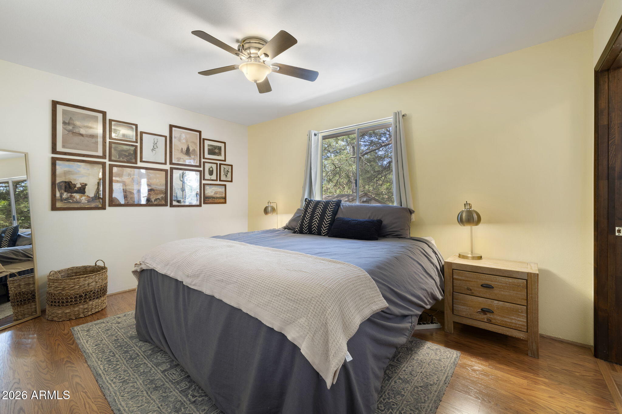 PINEWOOD 14 - Residential