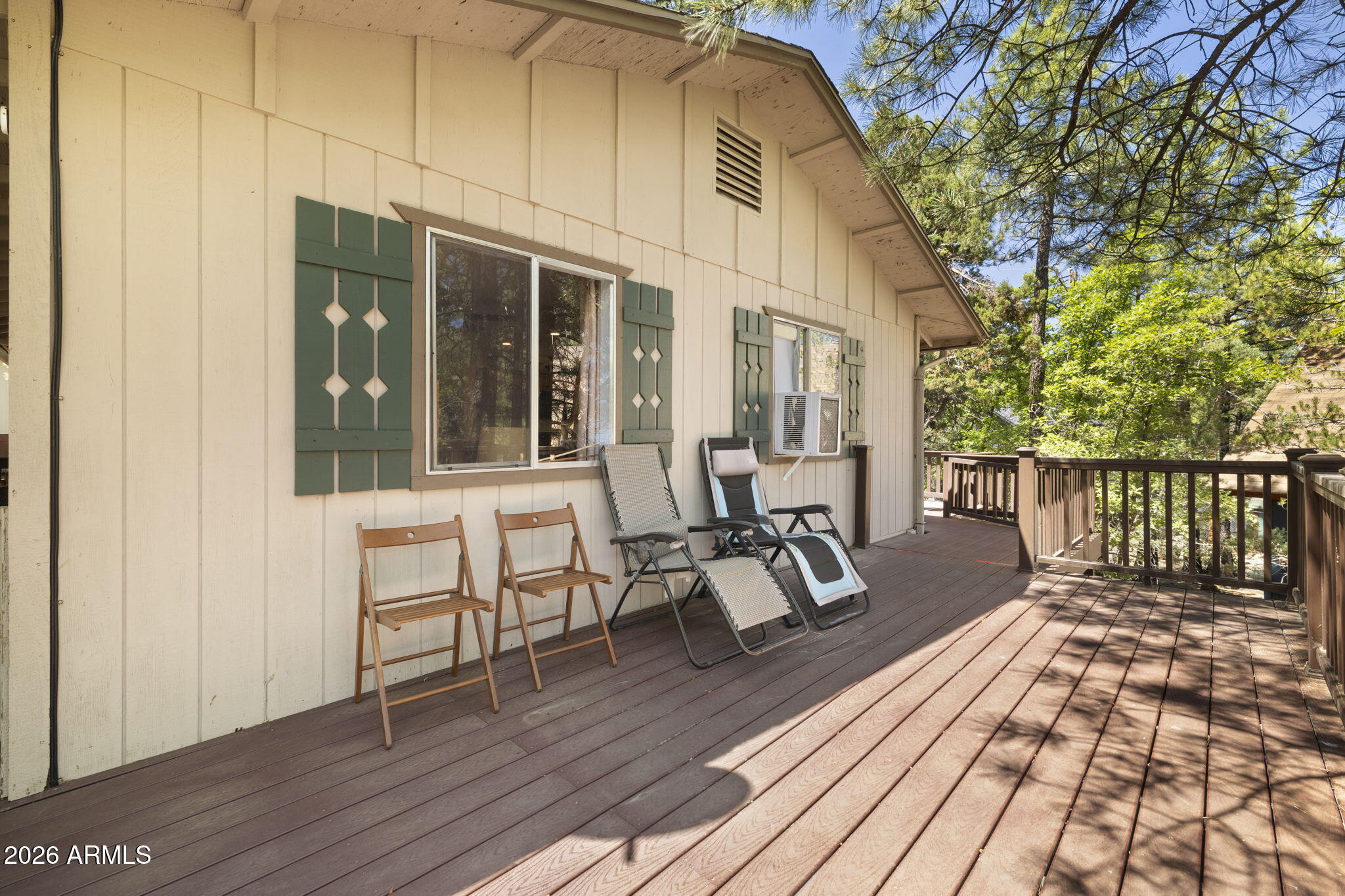 PINEWOOD 14 - Residential