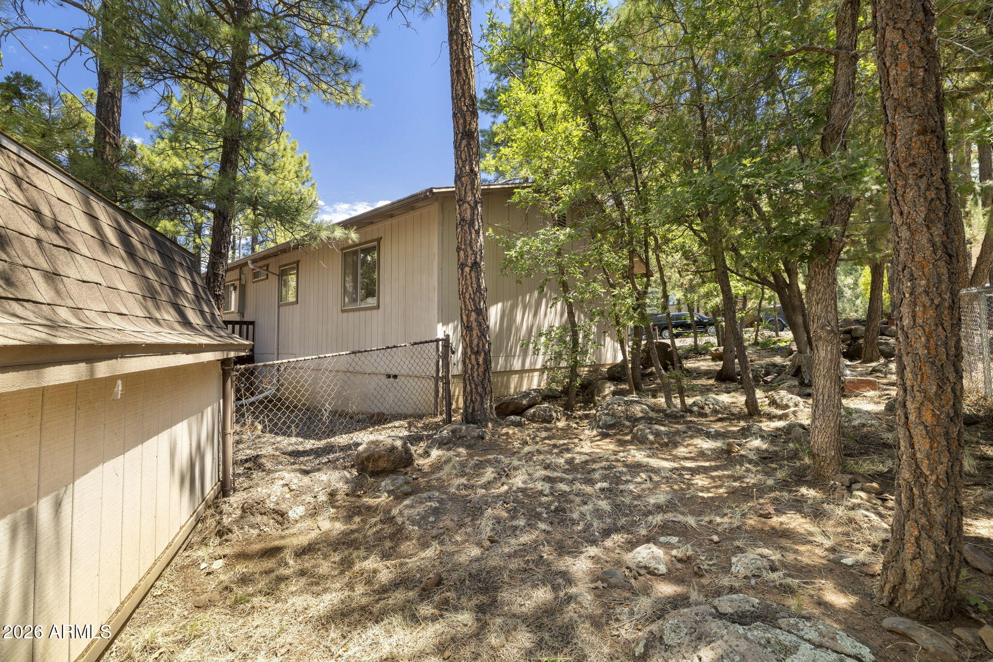 PINEWOOD 14 - Residential
