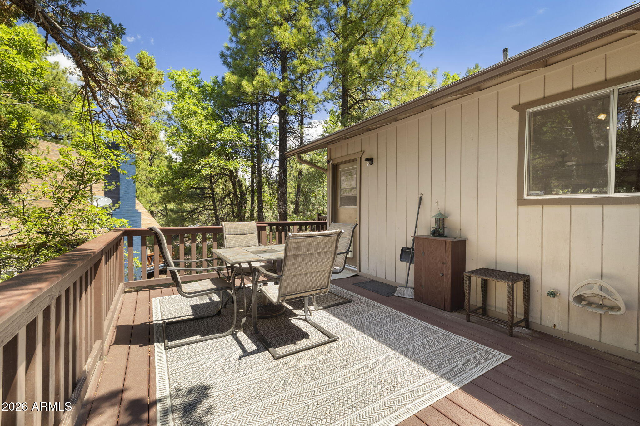 PINEWOOD 14 - Residential
