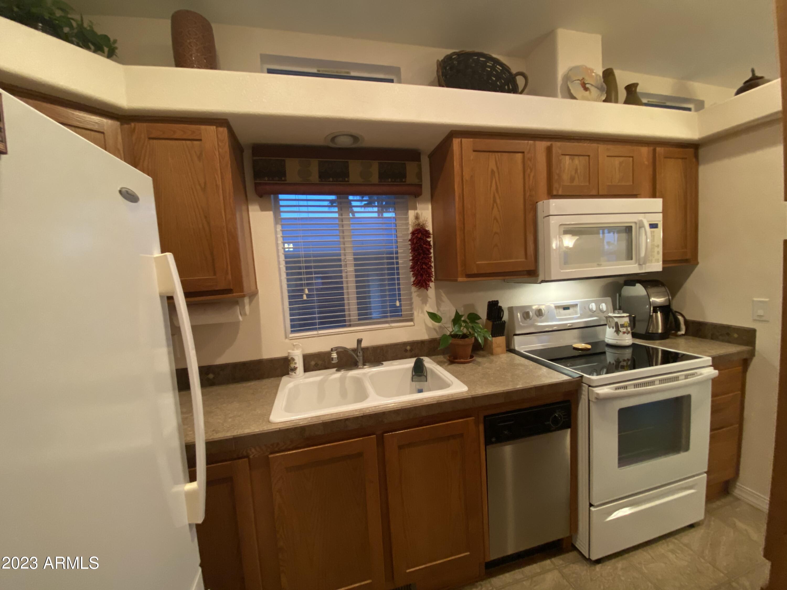 ROADHAVEN RESORT OF APACHE JUNCTION - Land