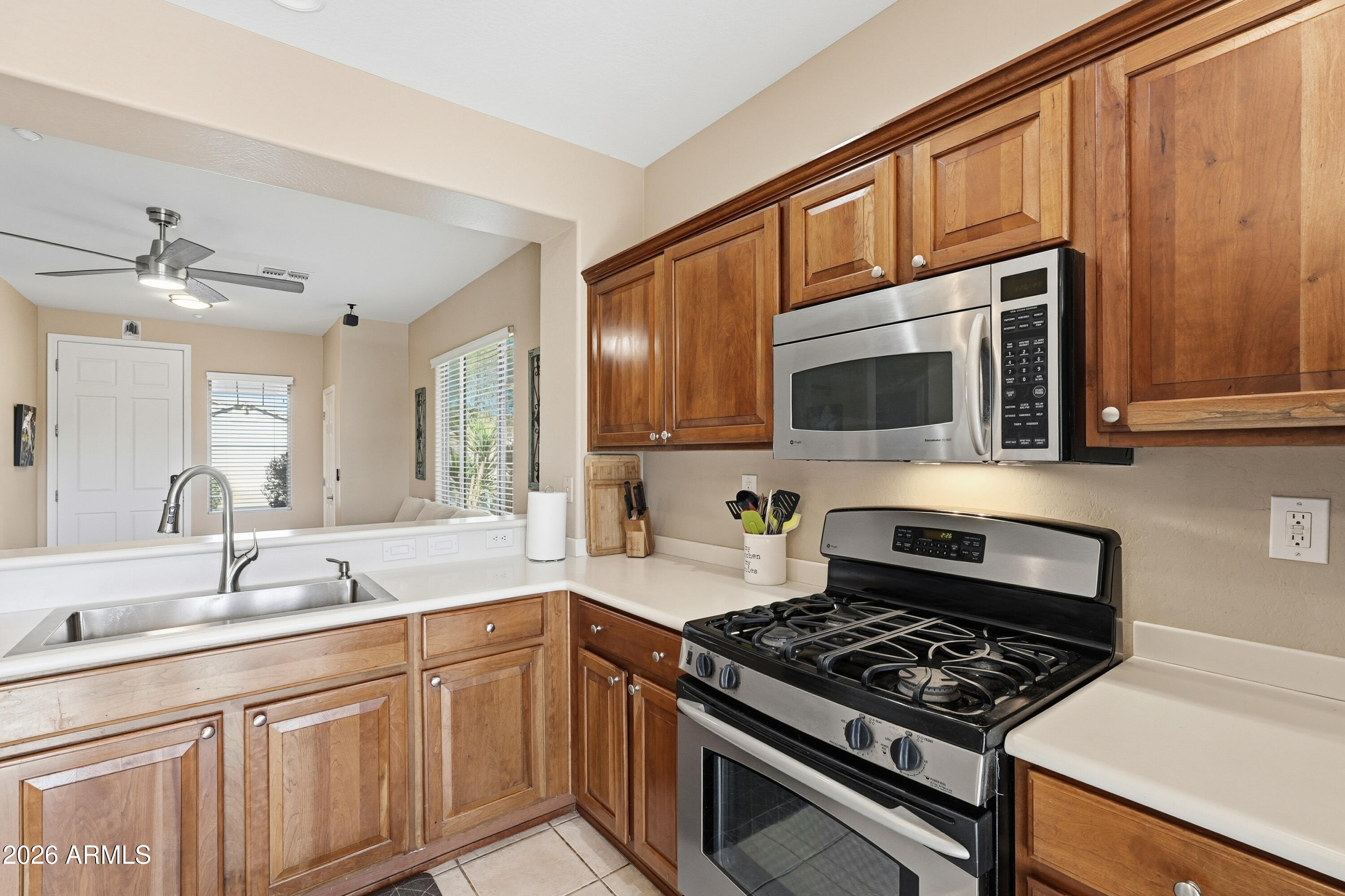 ANTHEM UNIT 32 - Residential