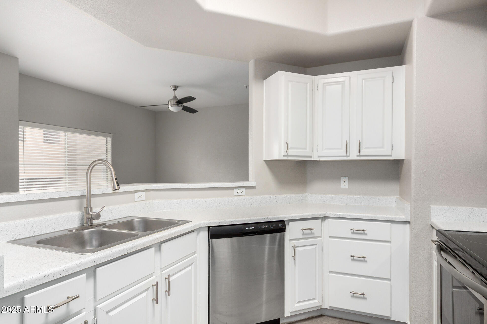 FOUR PEAKS VISTA CONDOMINIUM - Residential