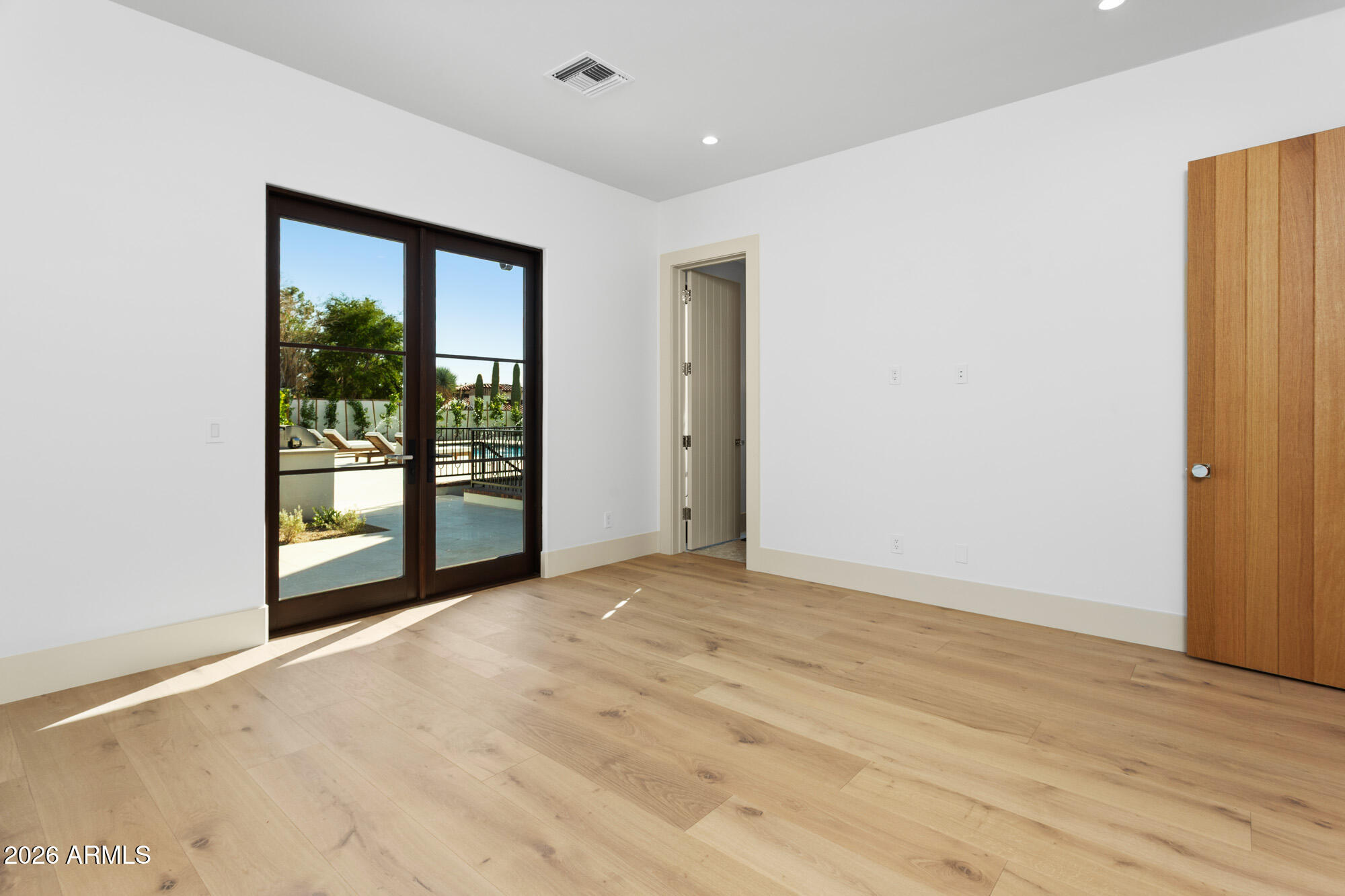 CAMELBACK SIERRA - Residential