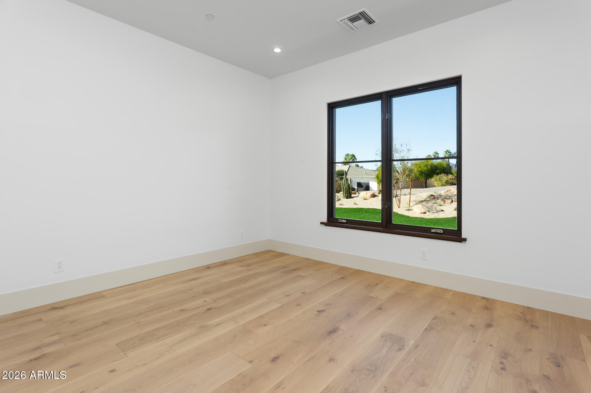 CAMELBACK SIERRA - Residential