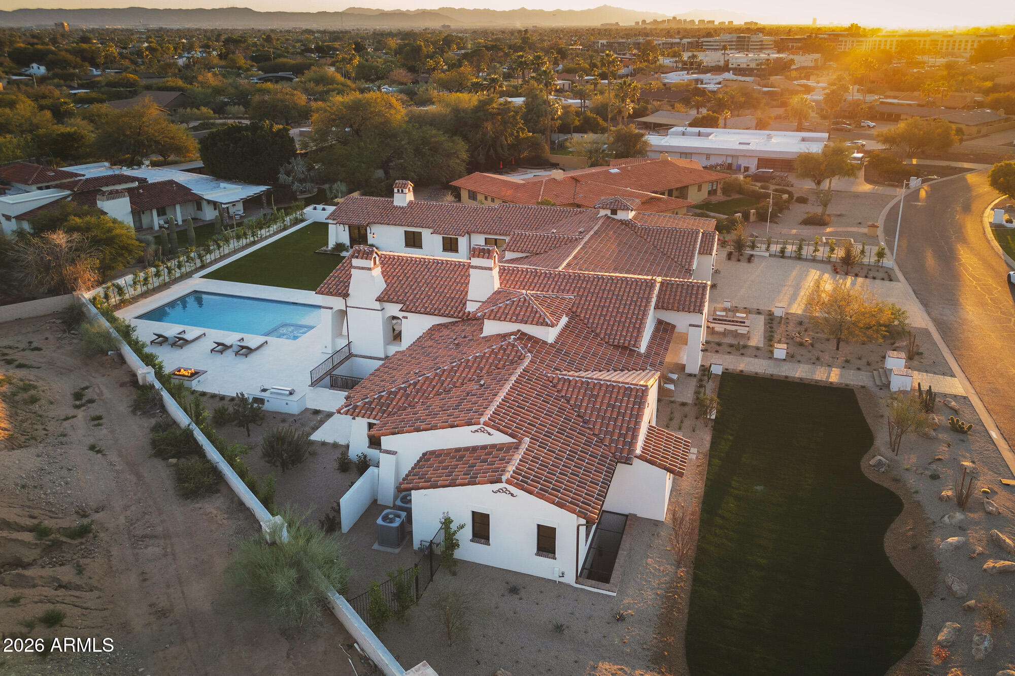 CAMELBACK SIERRA - Residential