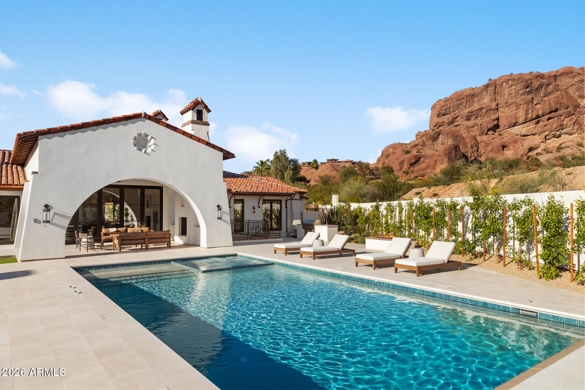 CAMELBACK SIERRA - Residential