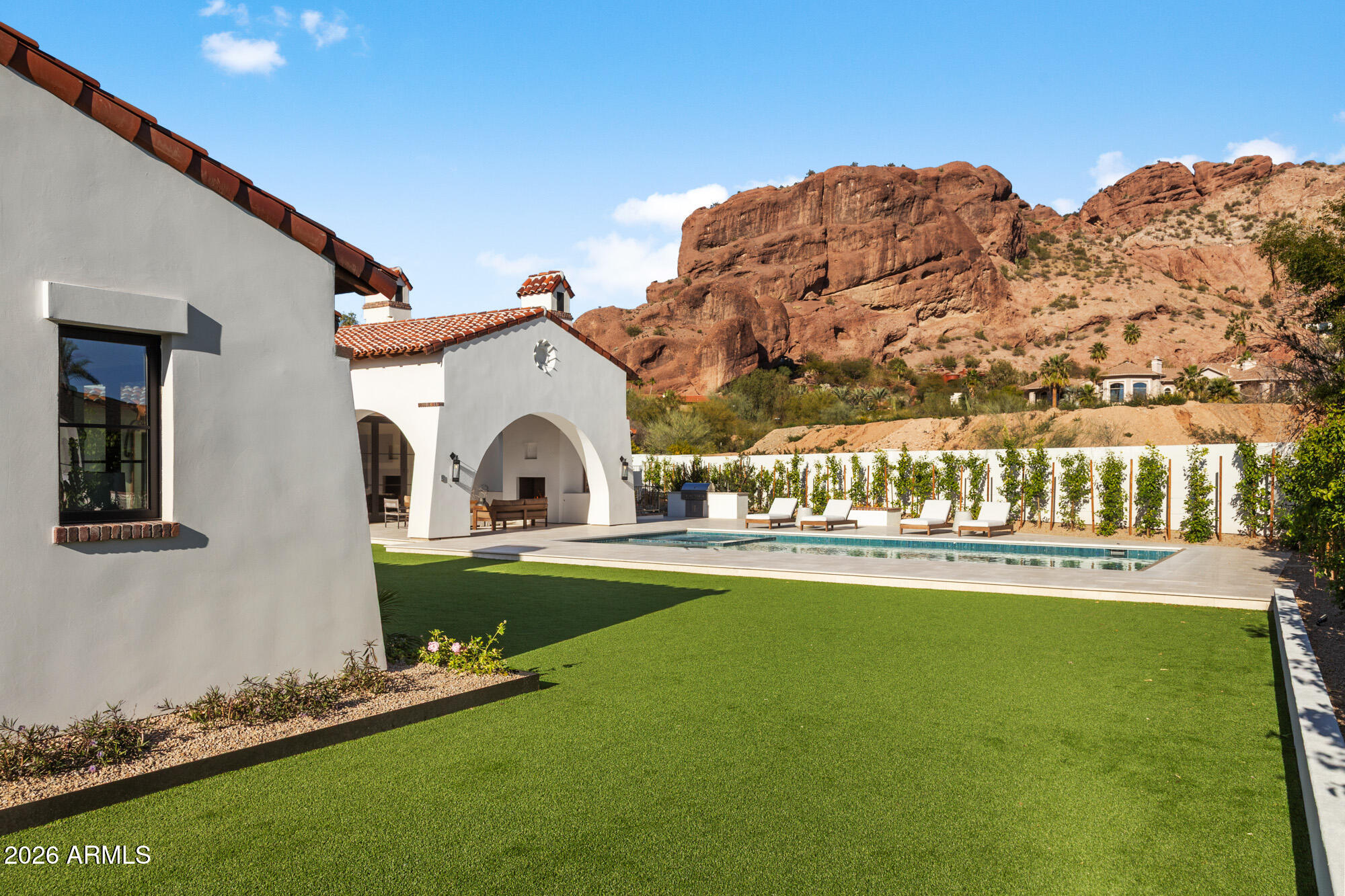 CAMELBACK SIERRA - Residential