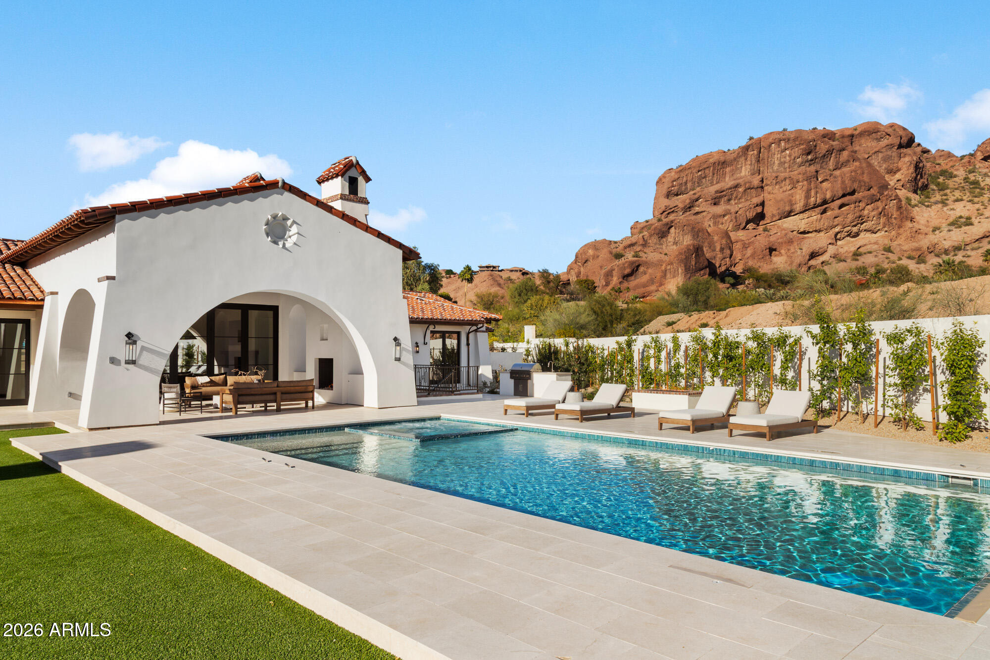 CAMELBACK SIERRA - Residential