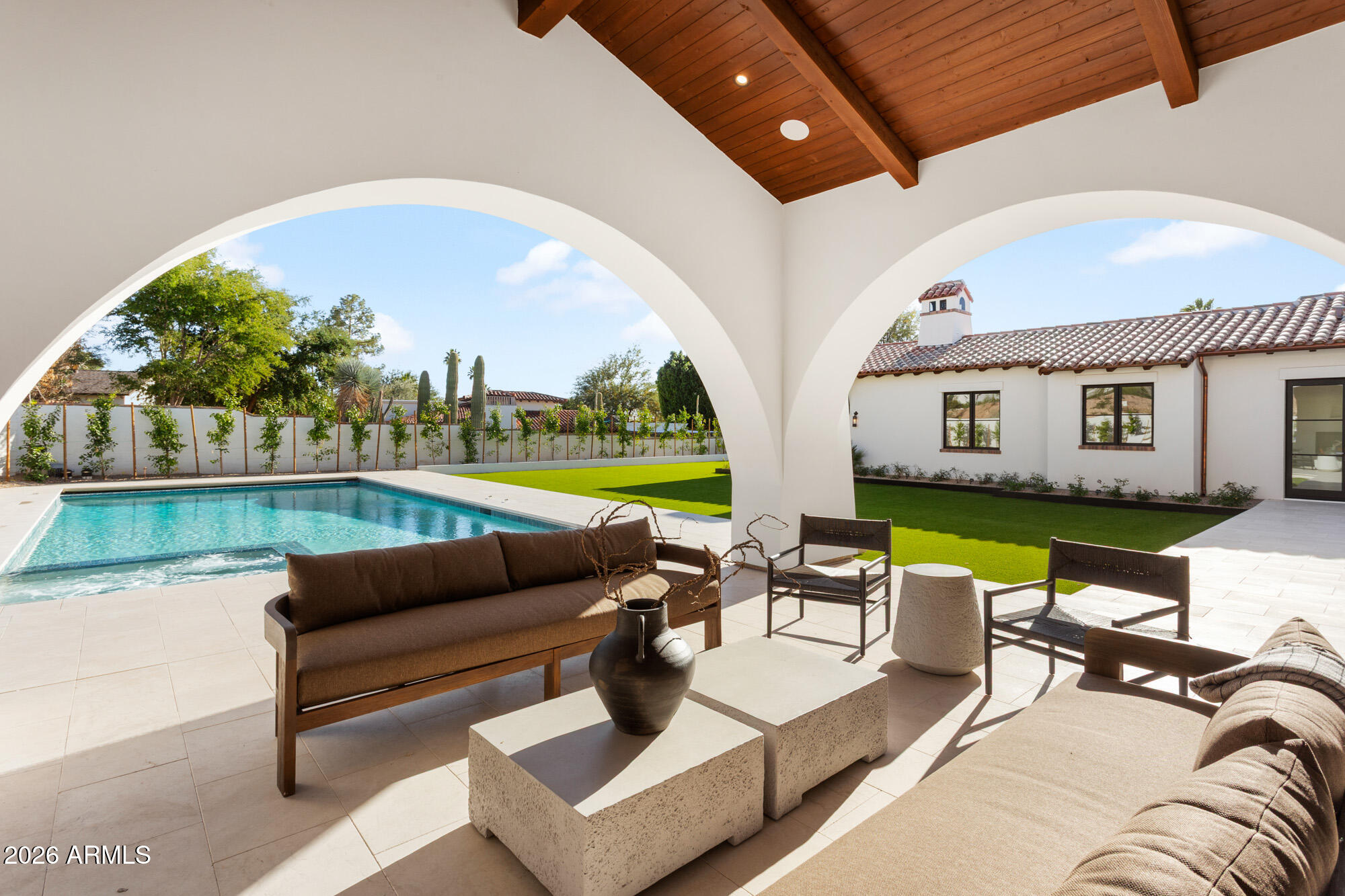 CAMELBACK SIERRA - Residential