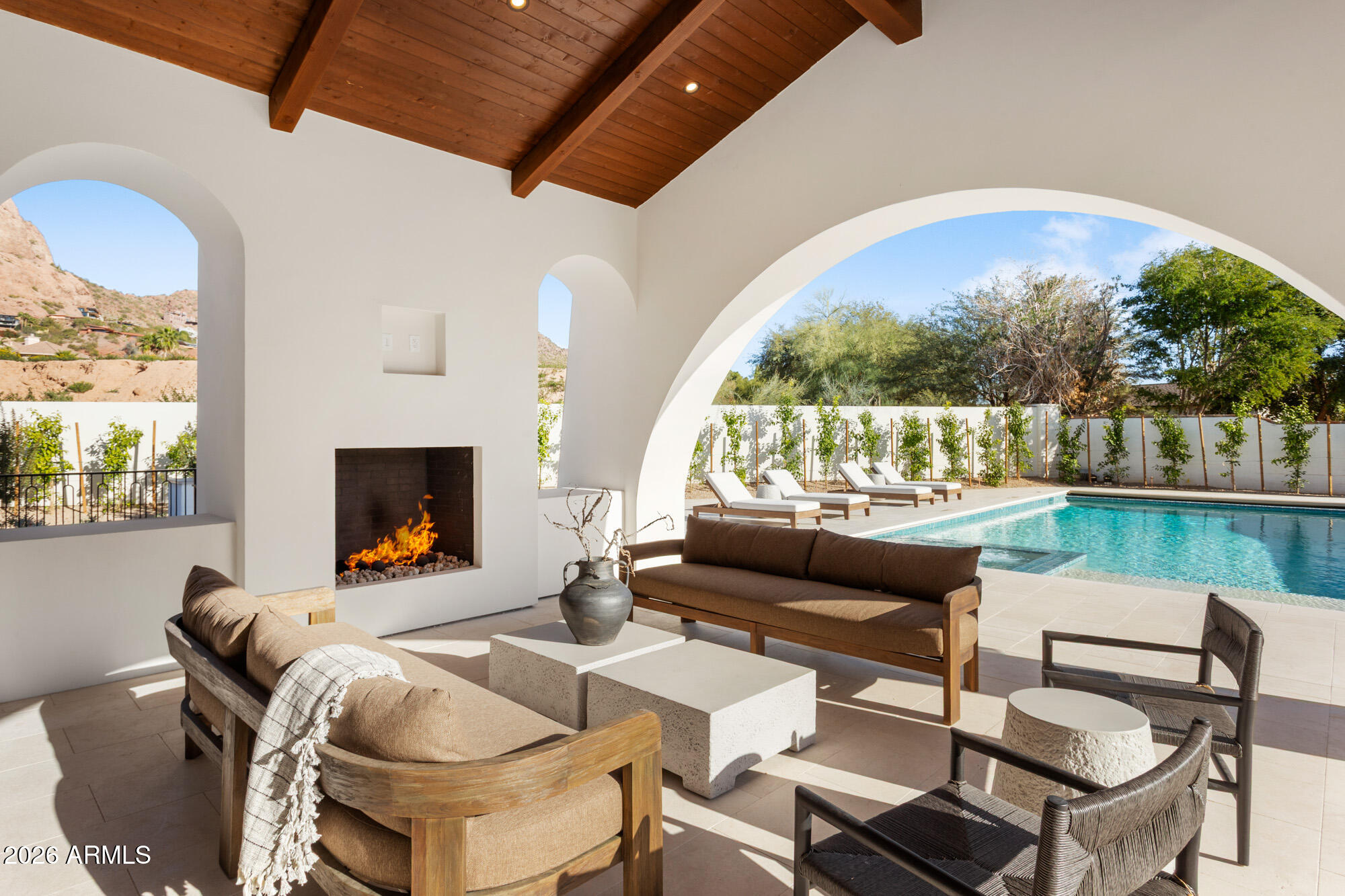CAMELBACK SIERRA - Residential