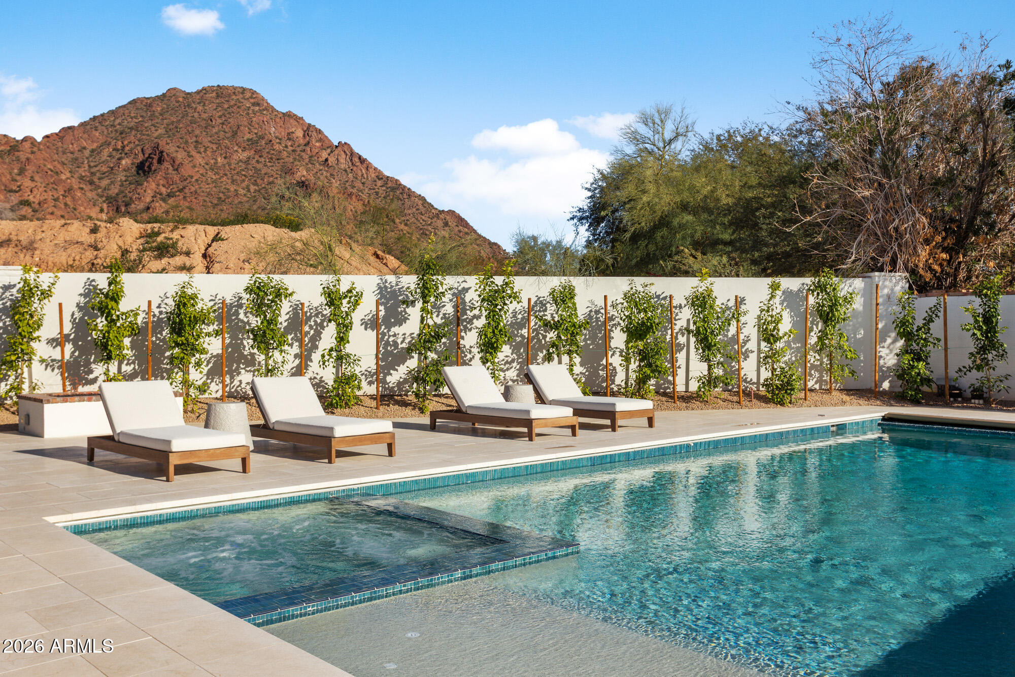 CAMELBACK SIERRA - Residential