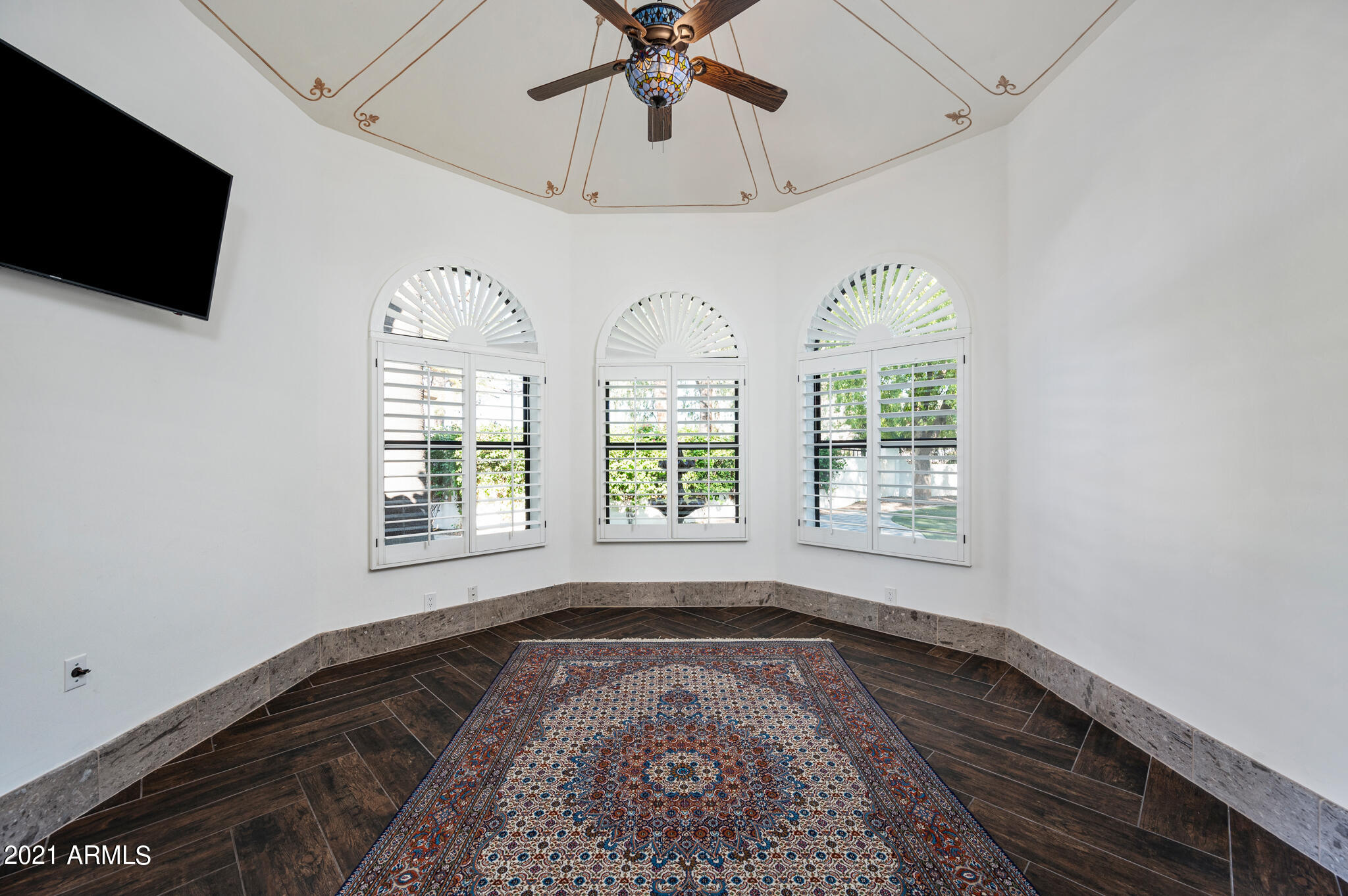 Mountain Shadows Acres - Residential