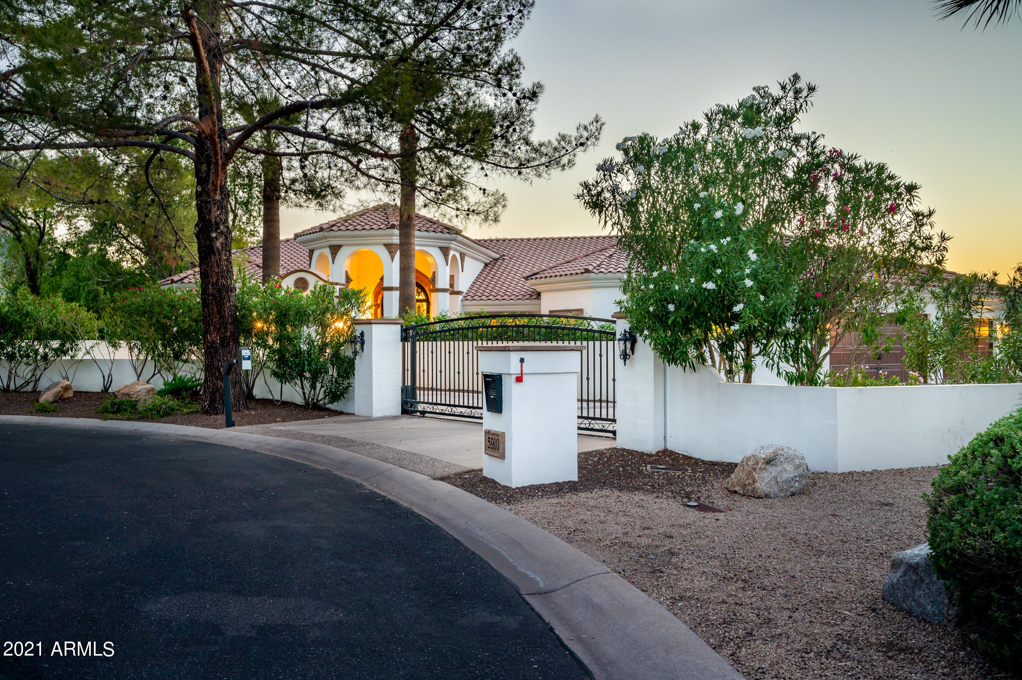 Mountain Shadows Acres - Residential