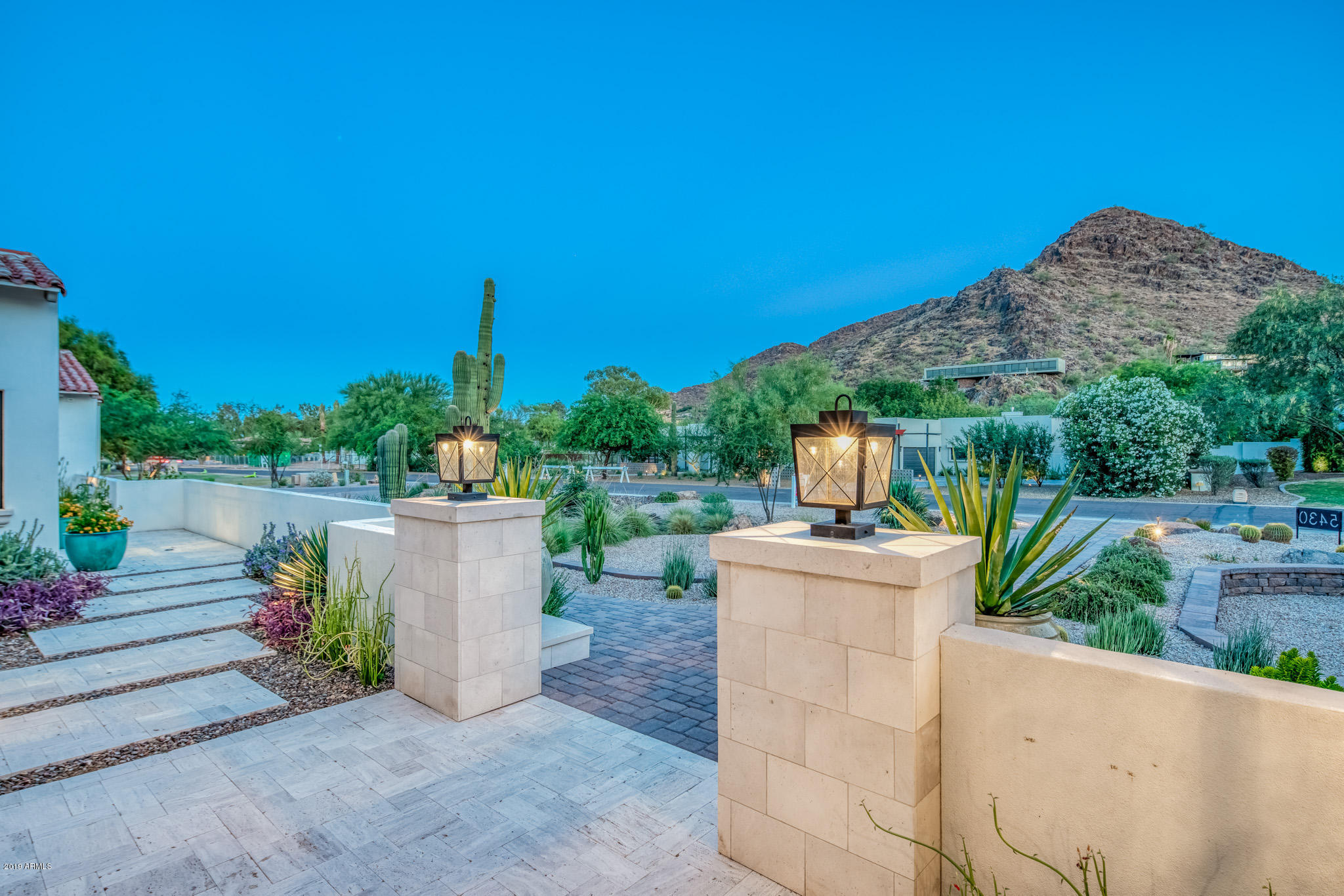 TURQUOISE HILLS - Residential