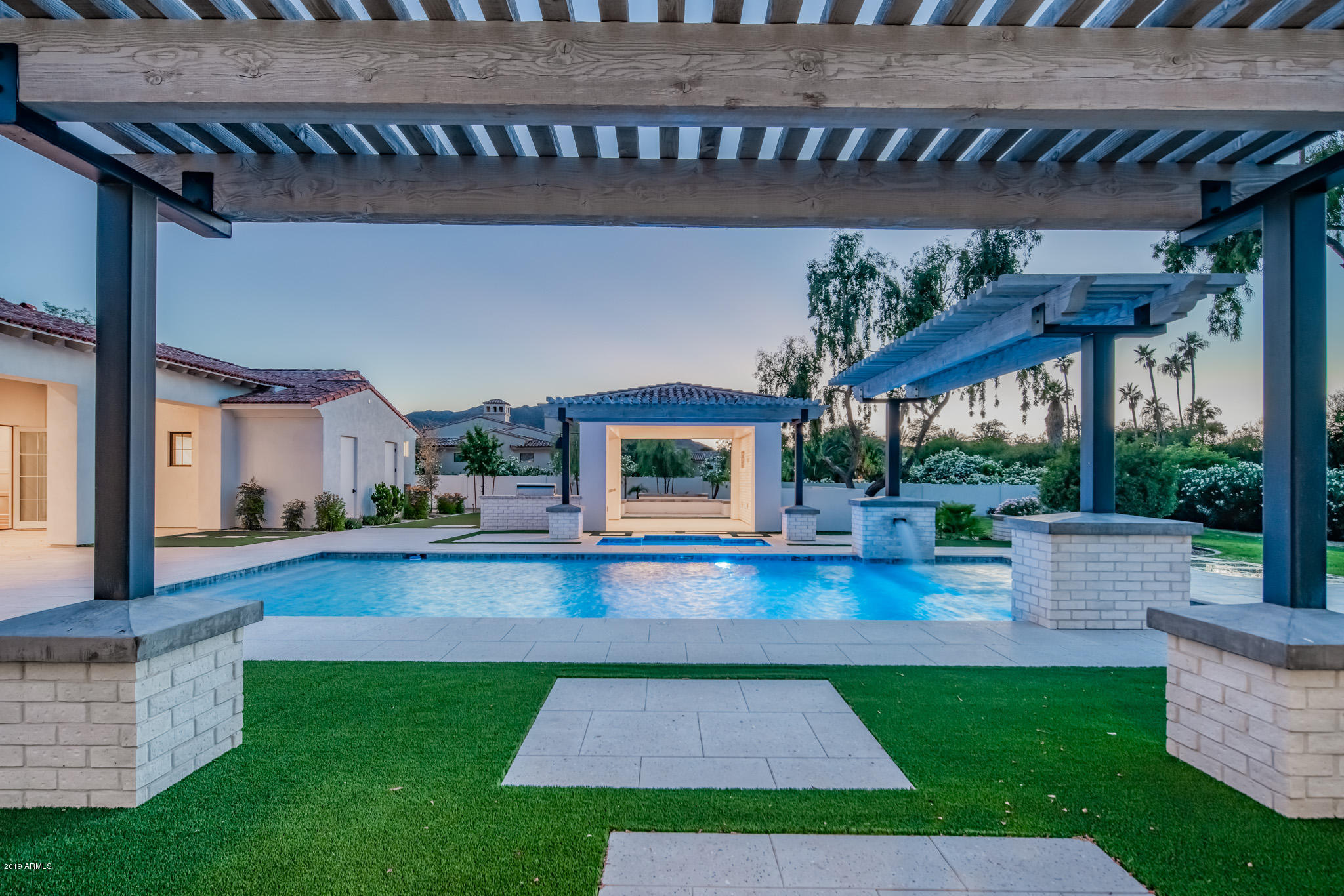 TURQUOISE HILLS - Residential