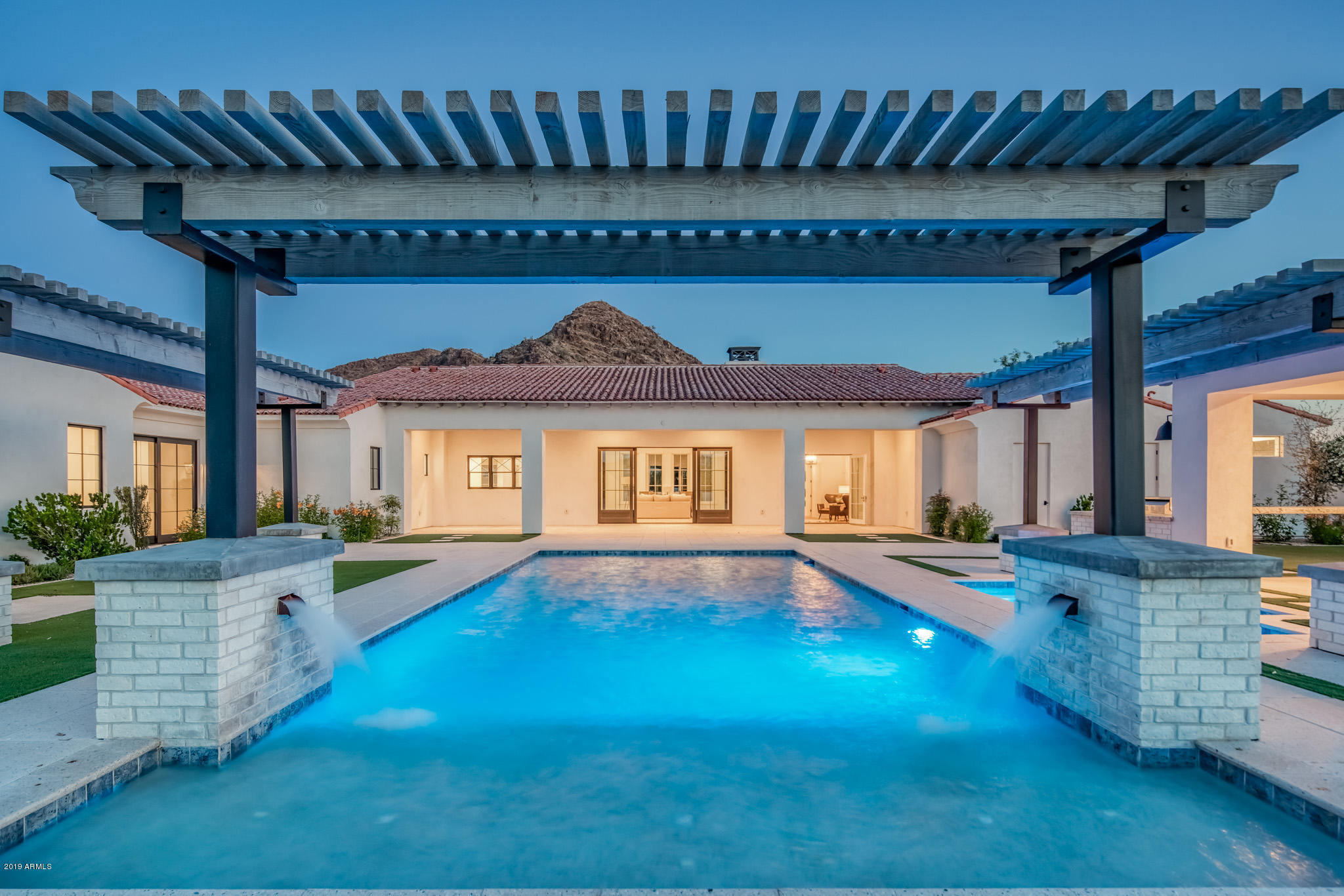 TURQUOISE HILLS - Residential
