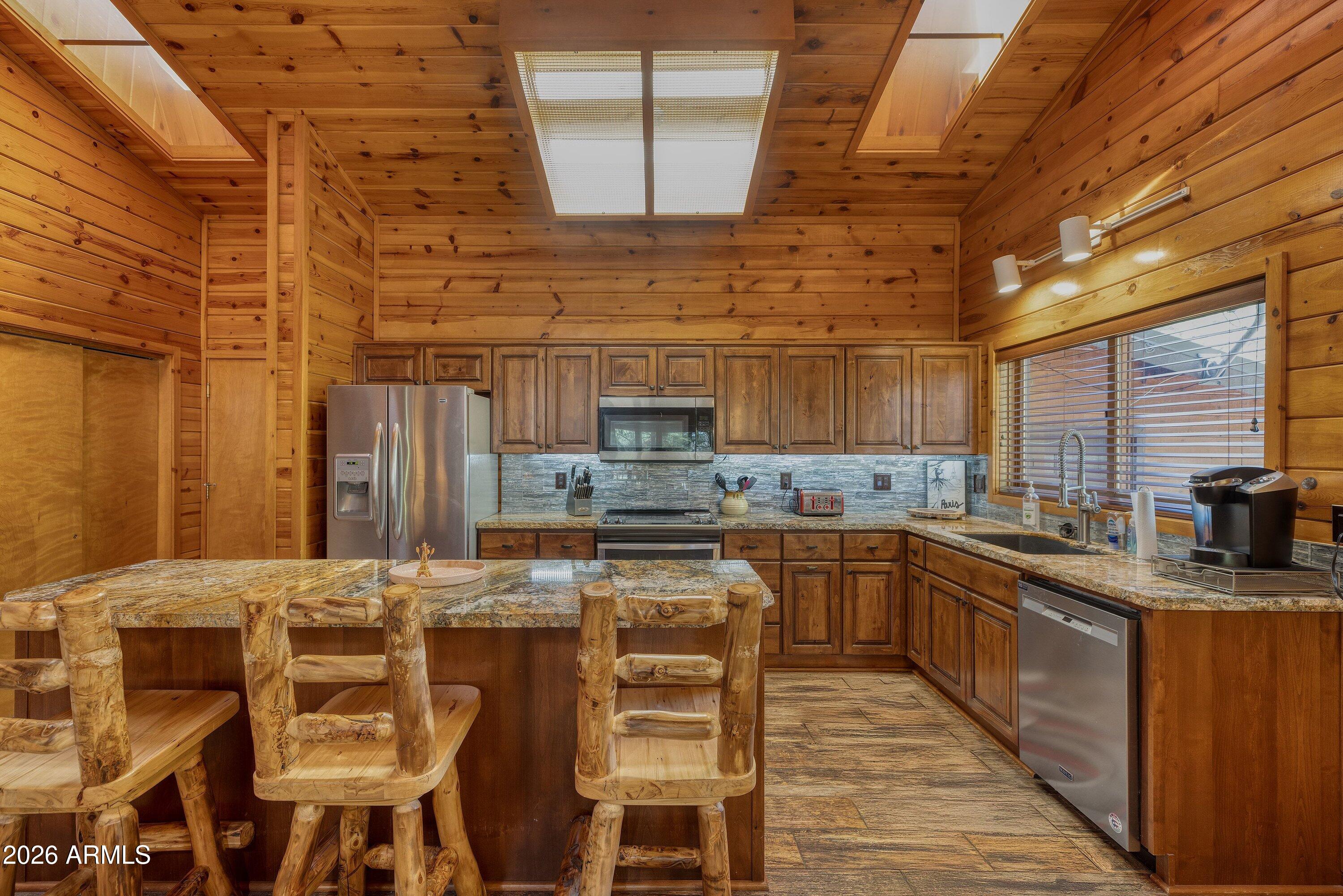 PINETOP LAKES COUNTRY CLUB UNIT 3 - Residential