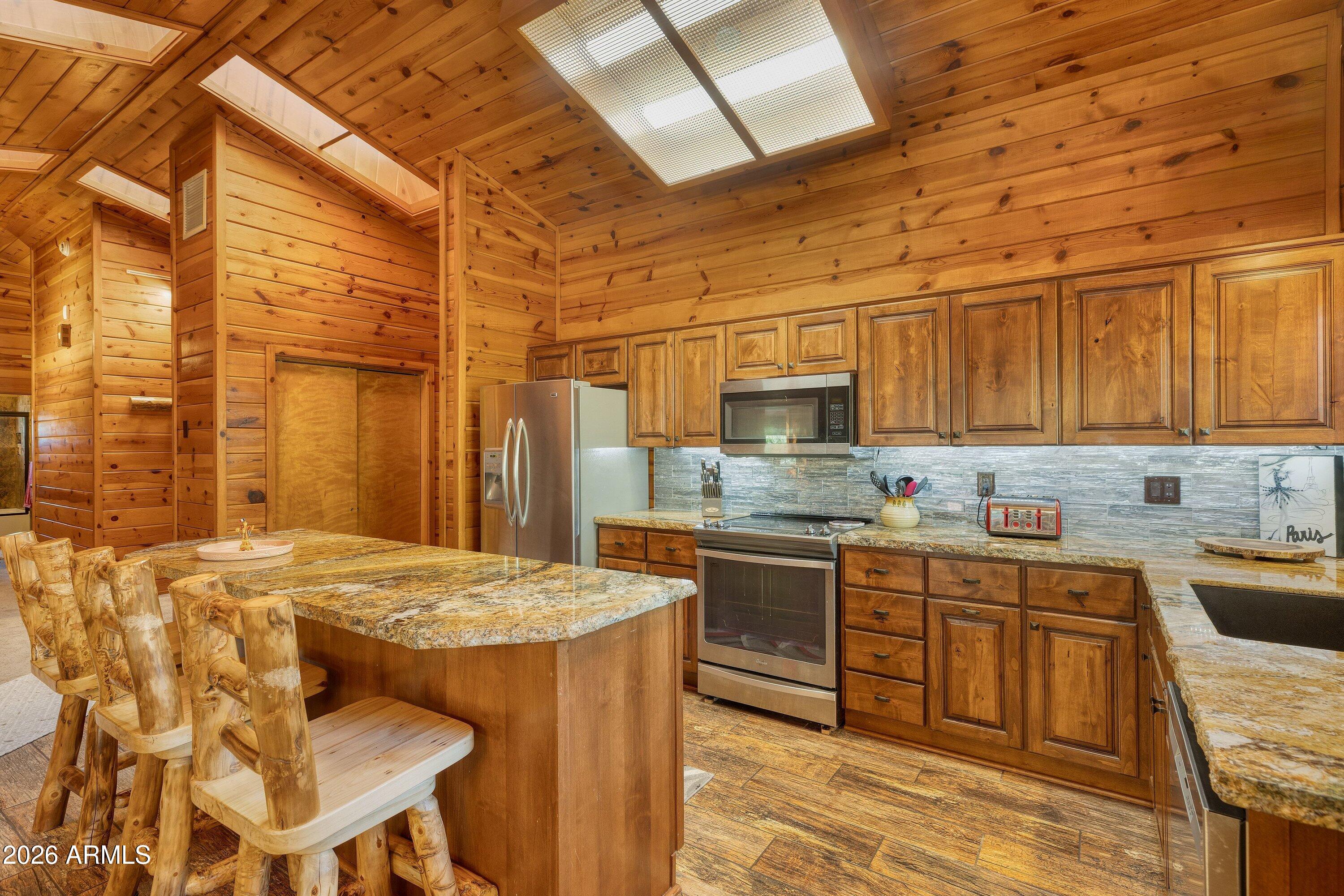 PINETOP LAKES COUNTRY CLUB UNIT 3 - Residential