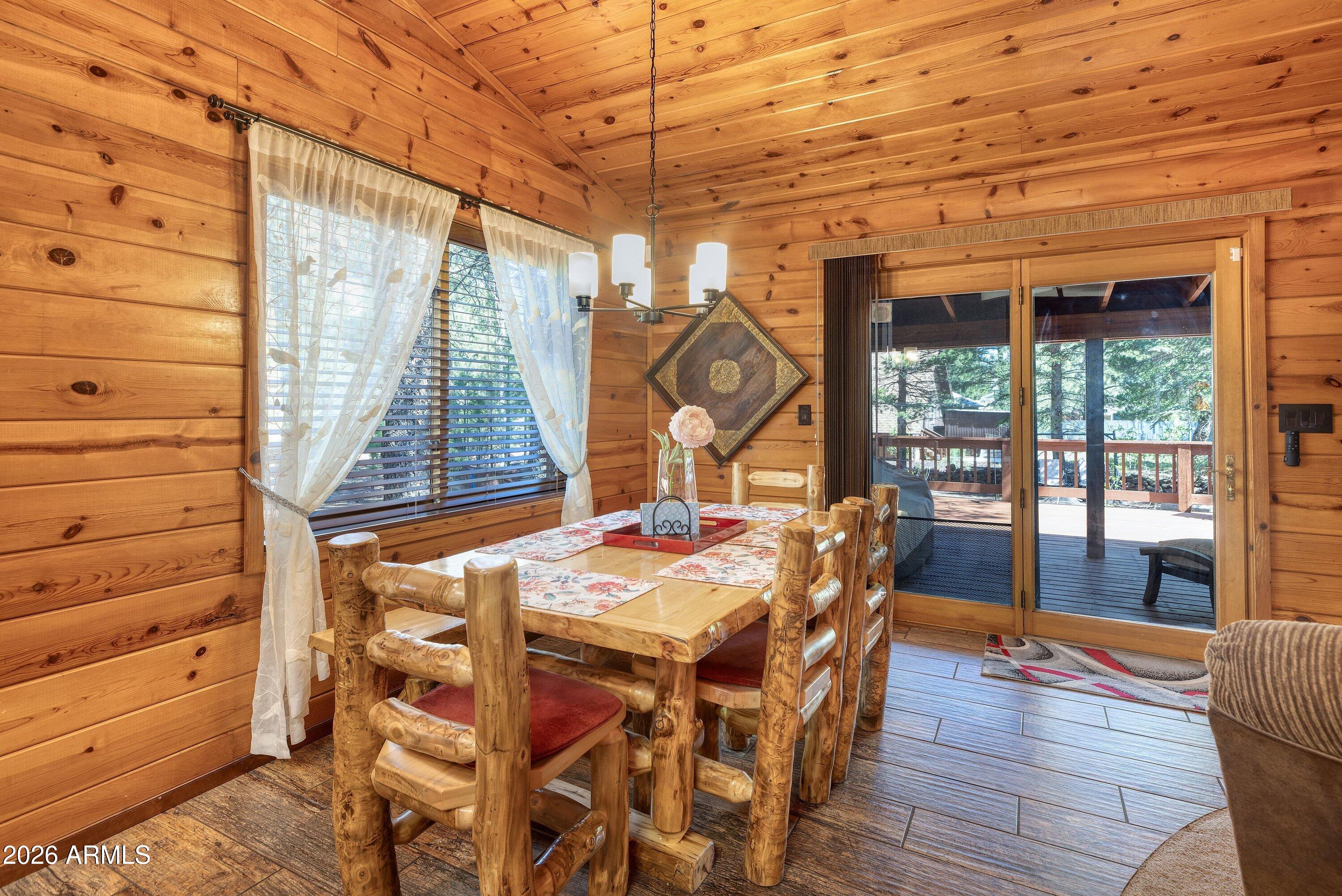 PINETOP LAKES COUNTRY CLUB UNIT 3 - Residential
