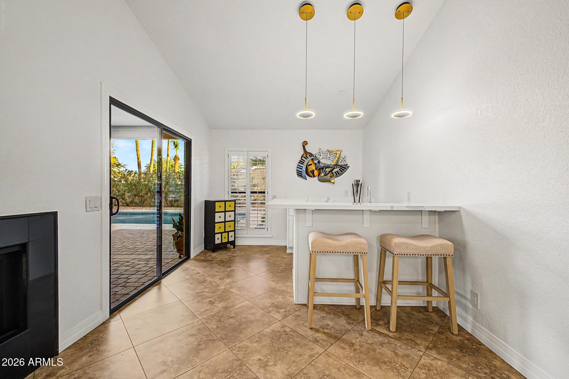 SCOTTSDALE RANCH - Residential
