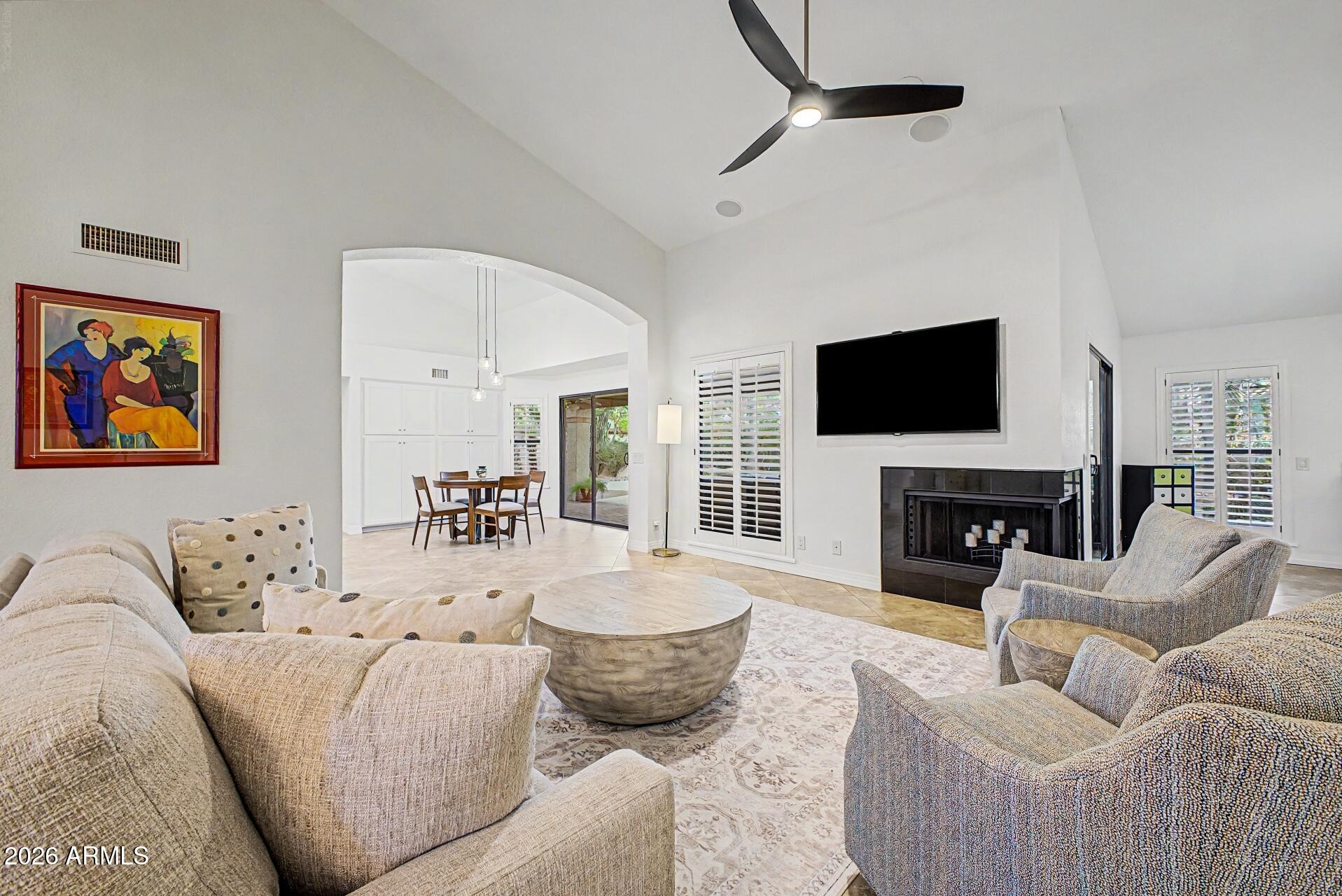 SCOTTSDALE RANCH - Residential