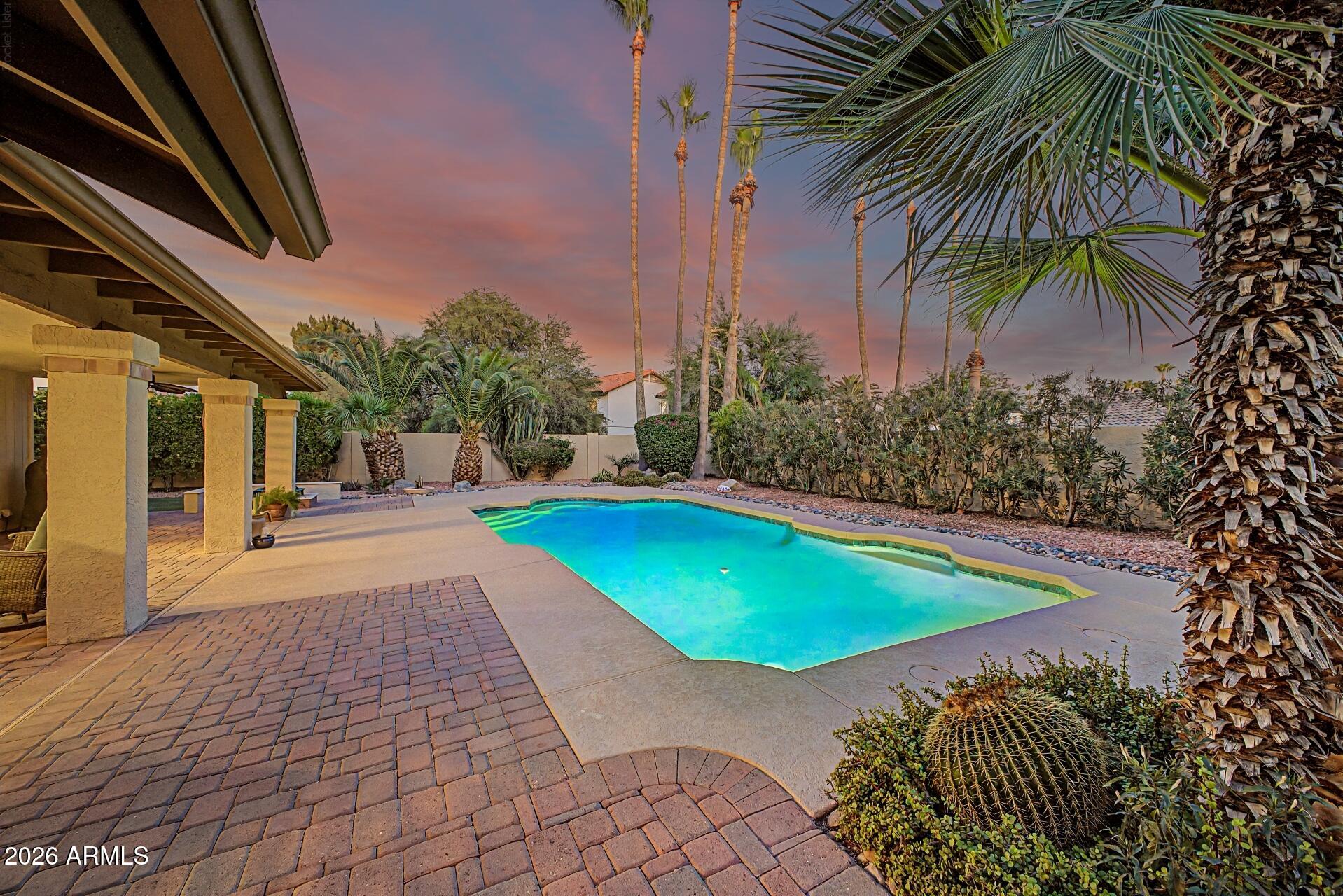 SCOTTSDALE RANCH - Residential