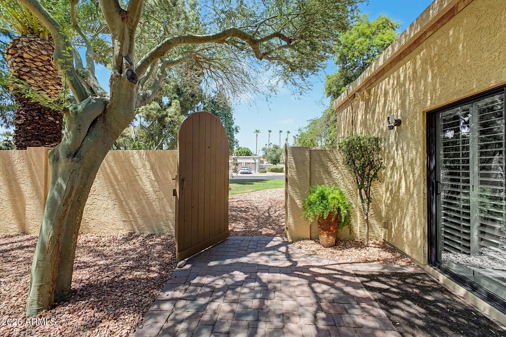 SCOTTSDALE RANCH - Residential