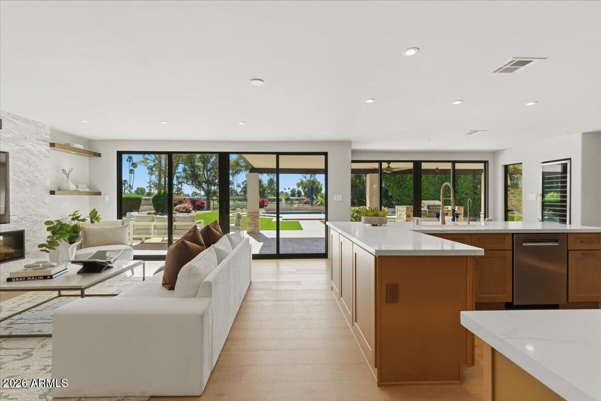 PALO VIENTO 1 - Residential