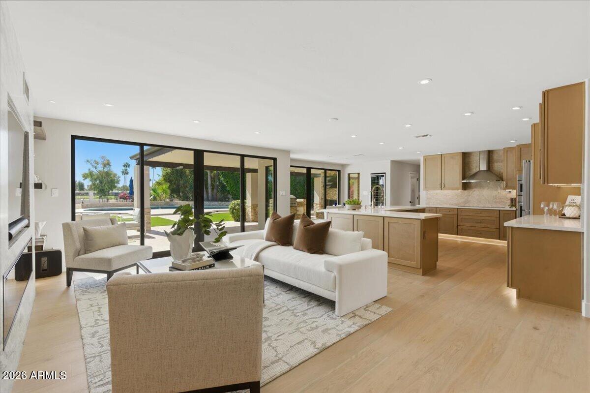 PALO VIENTO 1 - Residential