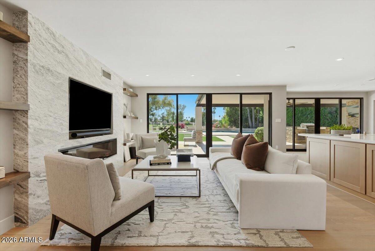 PALO VIENTO 1 - Residential