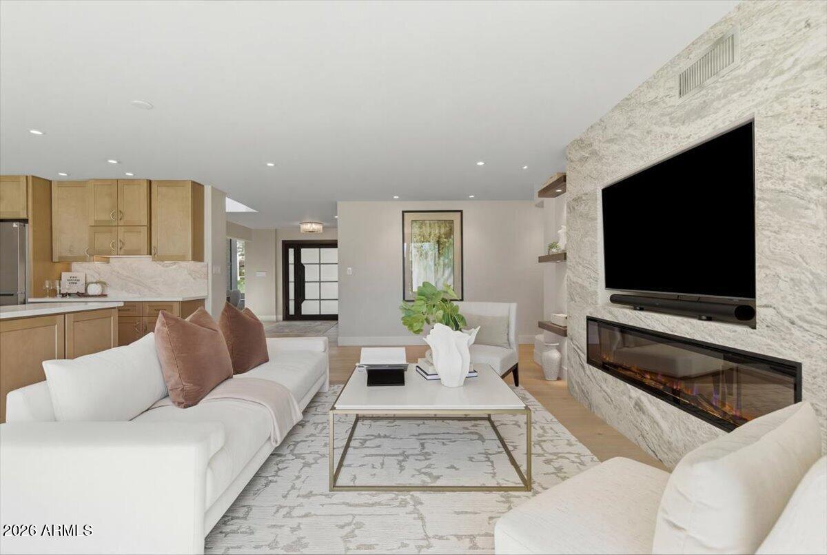 PALO VIENTO 1 - Residential