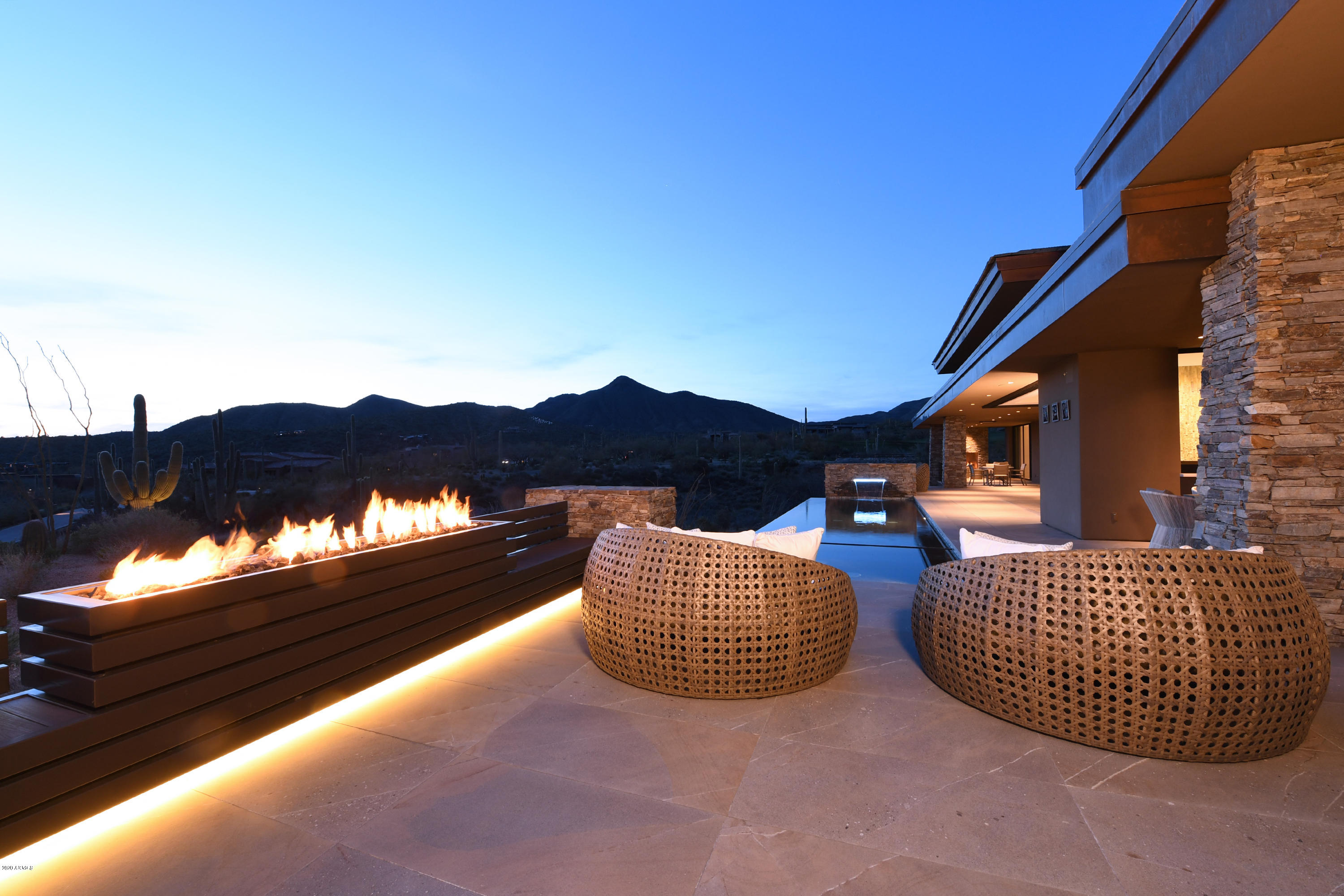 DESERT MOUNTAIN - Residential
