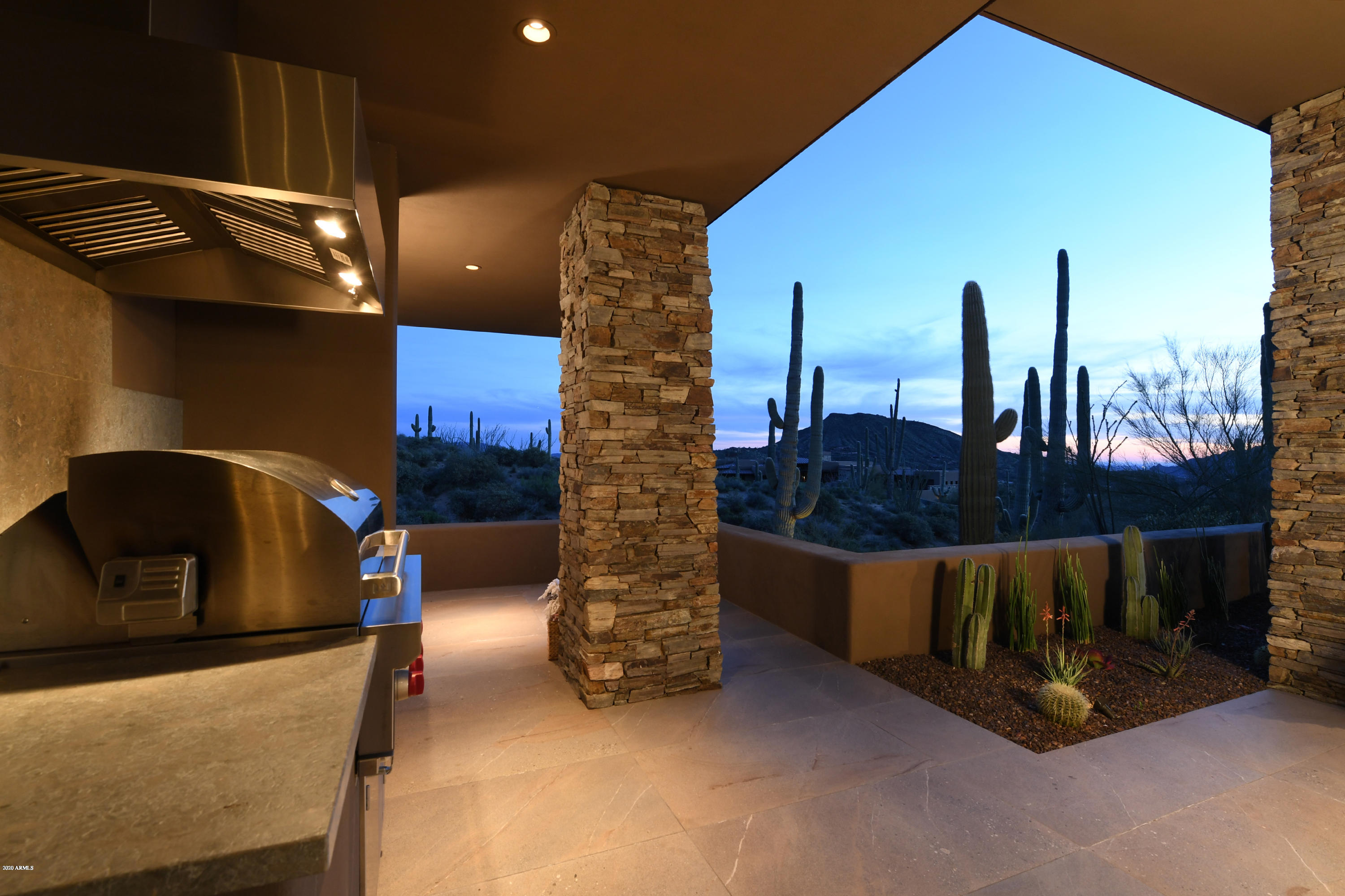 DESERT MOUNTAIN - Residential