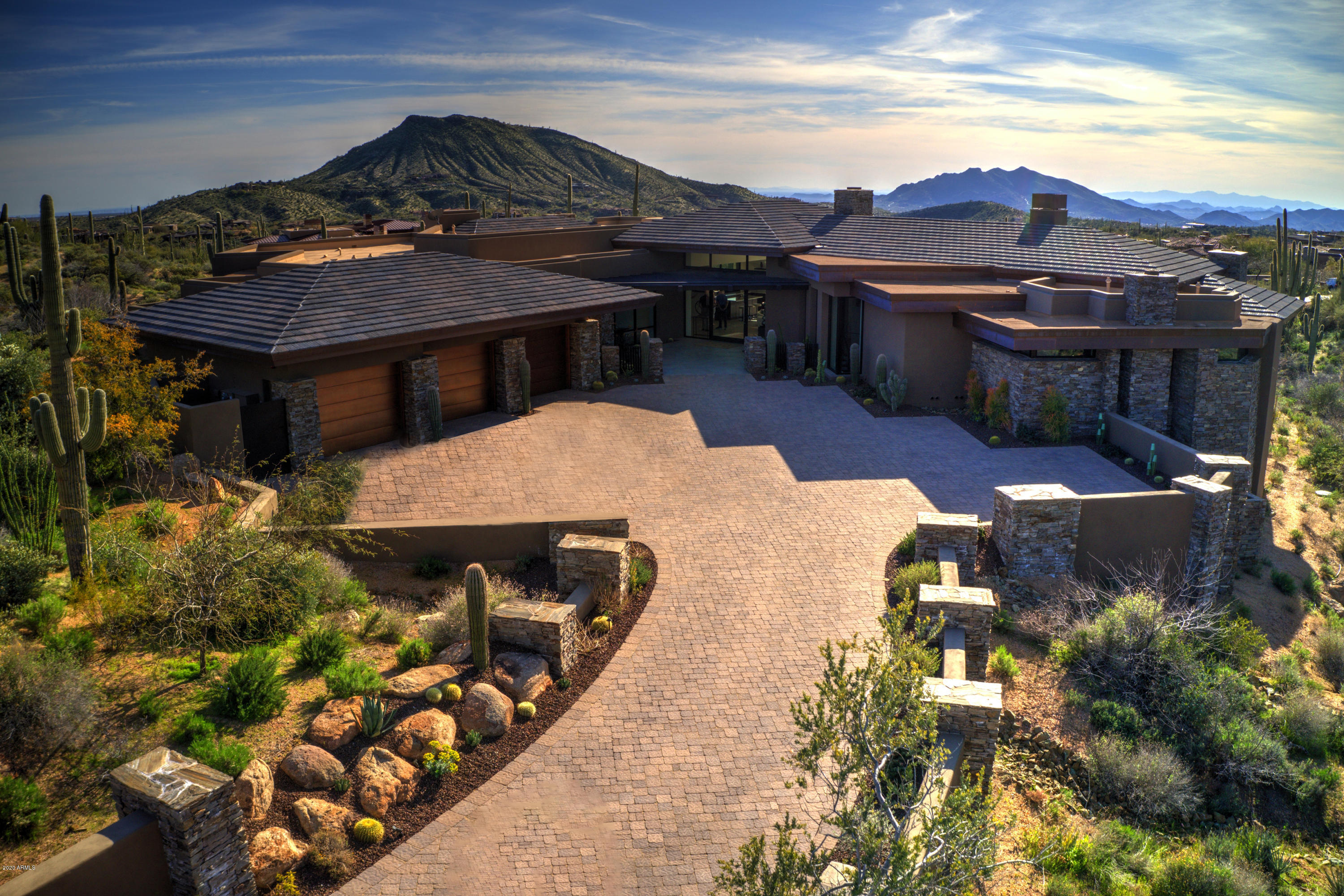 DESERT MOUNTAIN - Residential