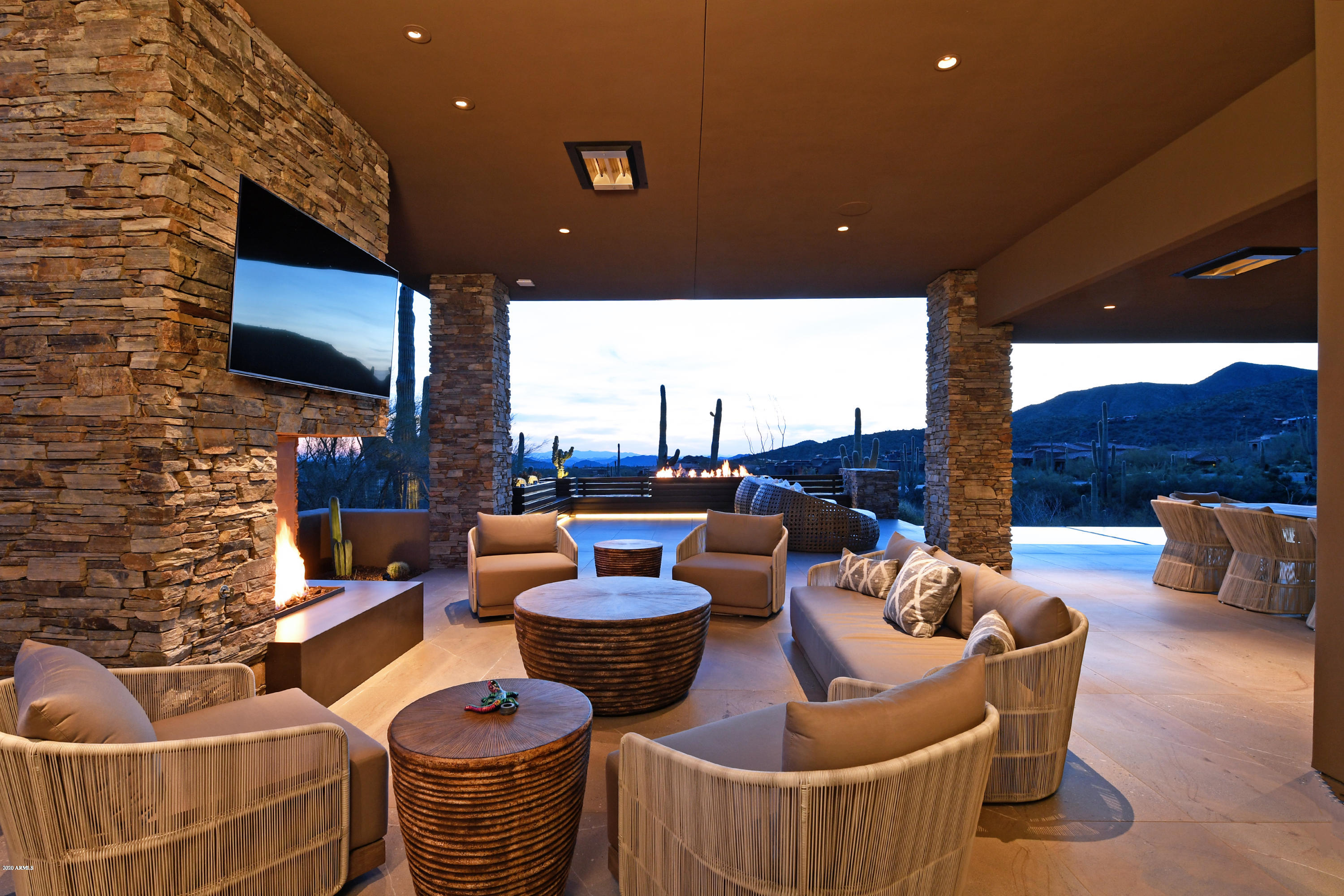 DESERT MOUNTAIN - Residential
