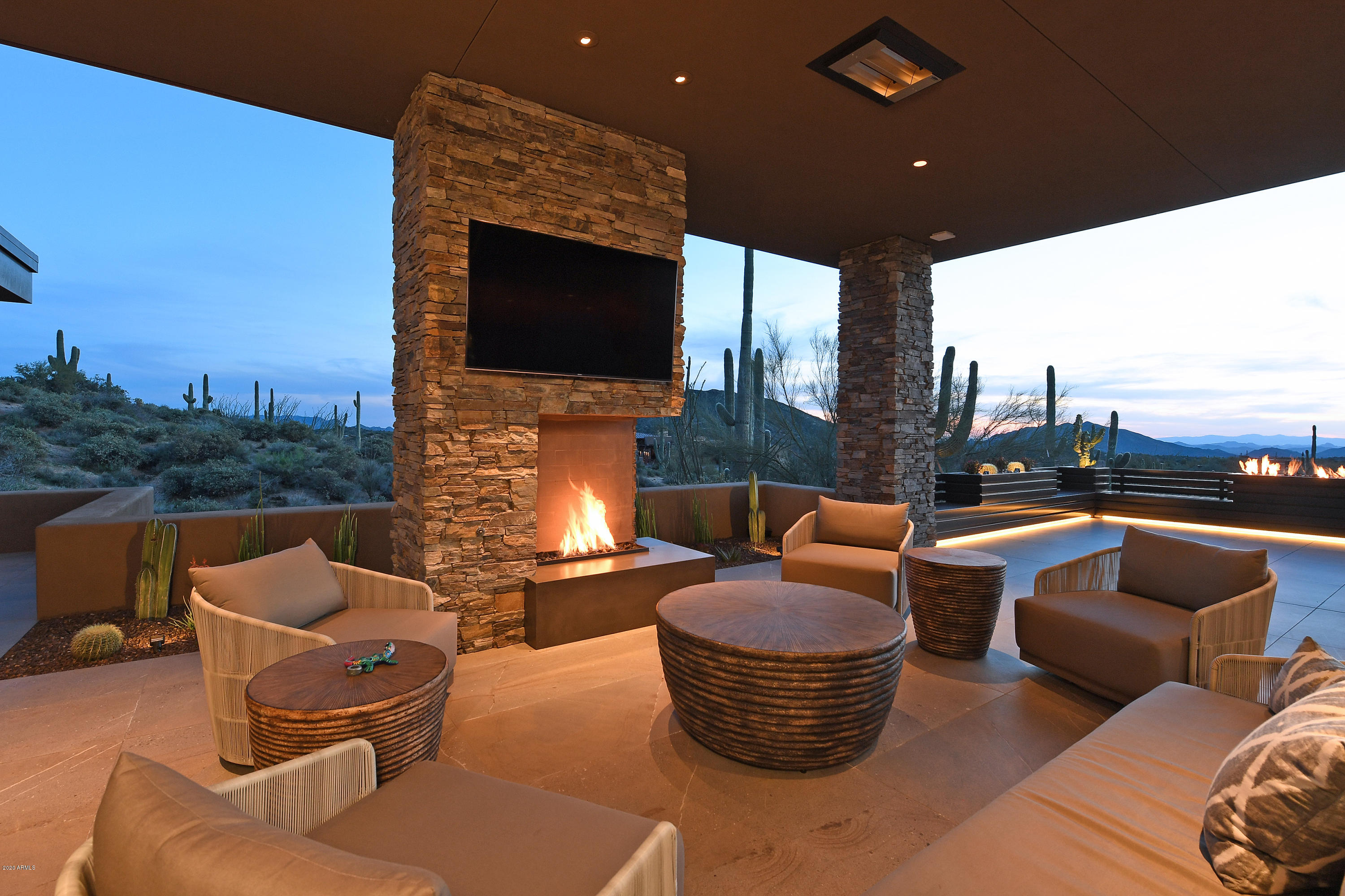 DESERT MOUNTAIN - Residential